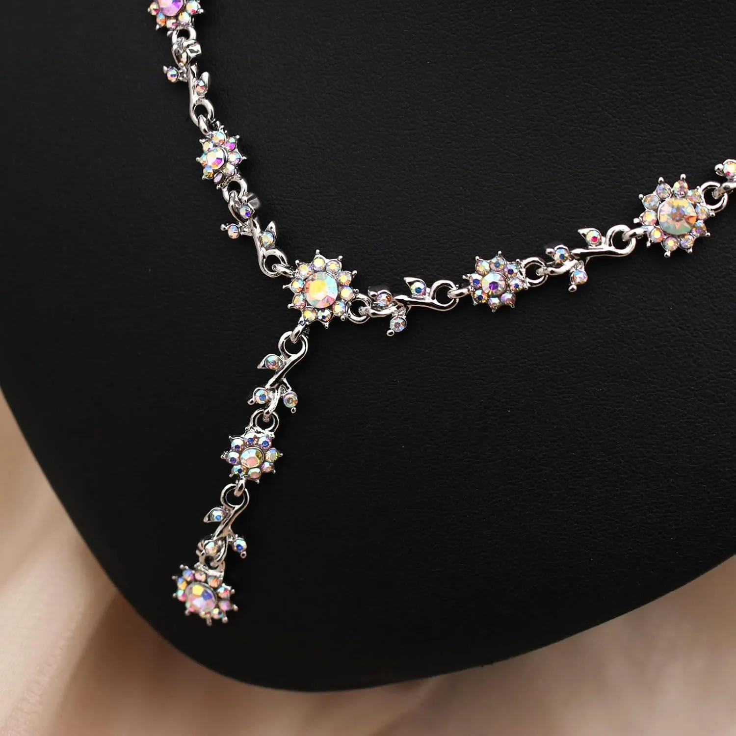 3 Pcs Elegant Bride Bridal Austrian Crystal Flower Shaped Necklace Dangle Earring Bracelet Wedding Party Jewelry Set for Women