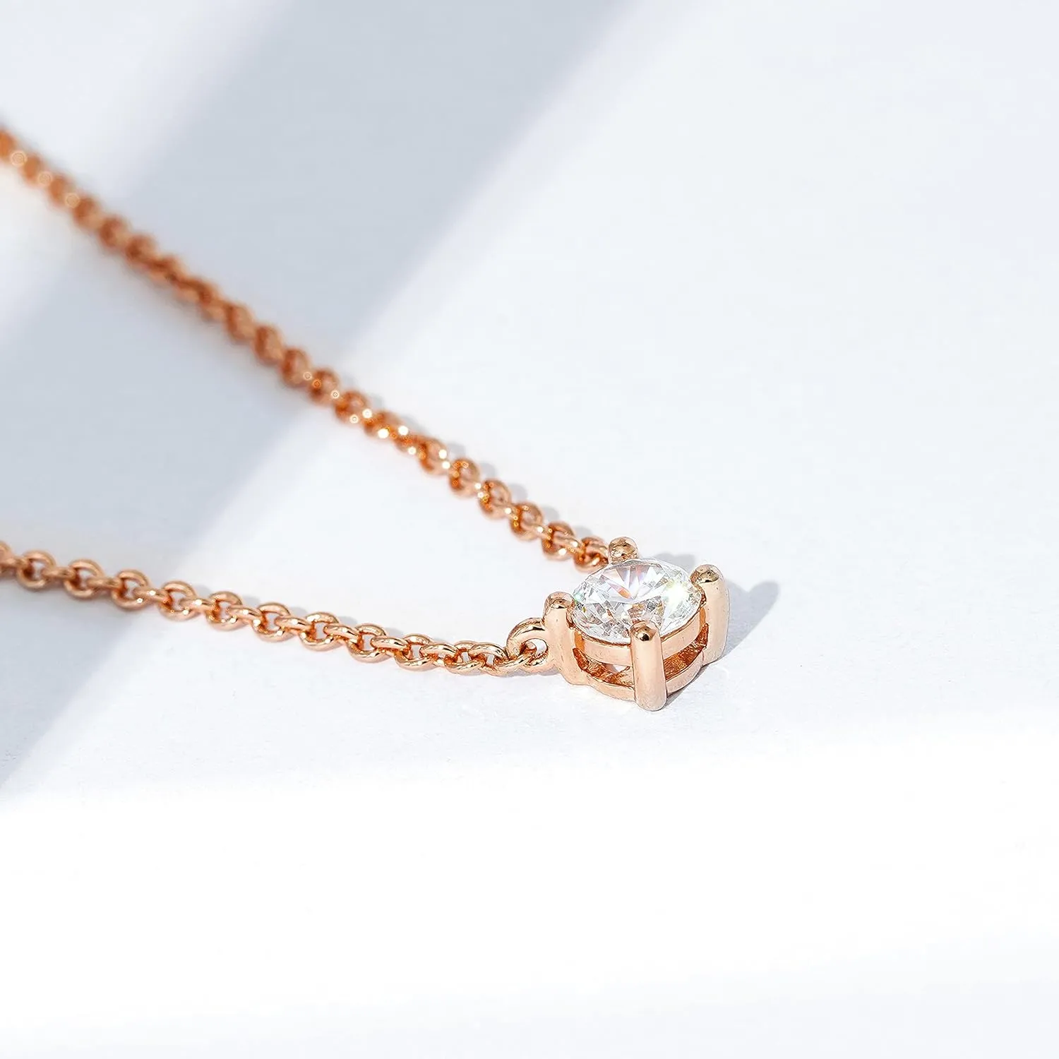 Amazon Essentials Necklace for Women, 14K Brass Chain with Cubic Zirconia Solitaire Pendant