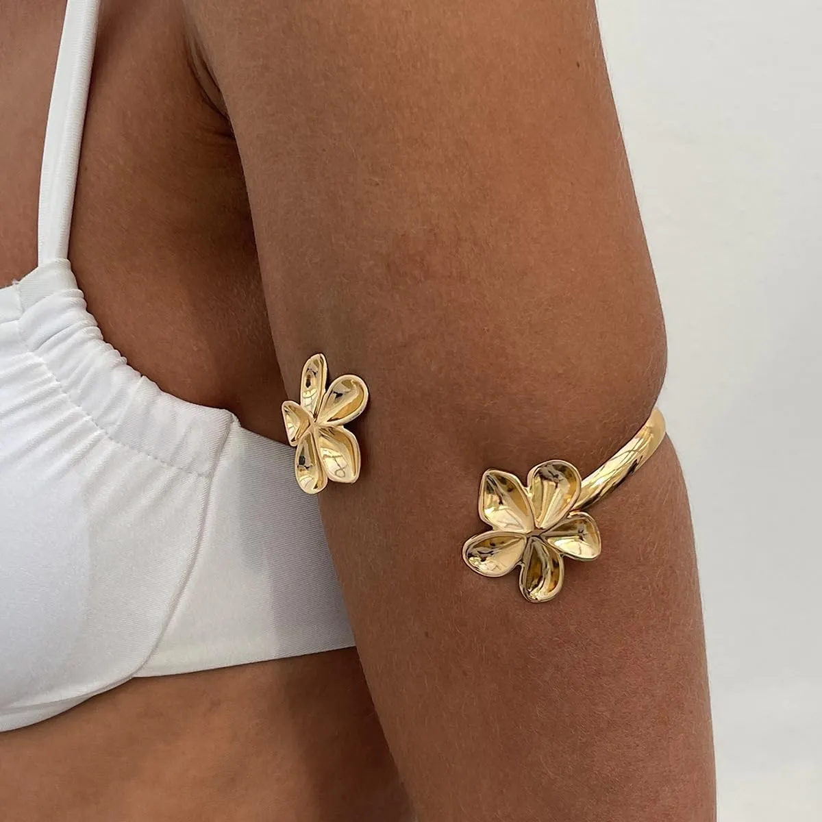 Arm Cuff Layered Bracelet Adjustable Leaf Flower Starfish Upper Arm Cuff Bangle Jewelry Gold Plated Bracelet Ring Set for Women Boho Summer Beach Essentials