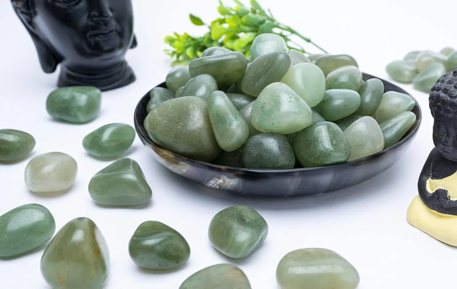 BEZAVO Green Jade Healing Crystals Stones Set Tumbled Stones and Crystals Bulk for Healing, Reiki, Meditation, Witchcraft Crystals Gemstone for Jewelry Making and Spiritual Home Decor 20-25 mm, 1LB
