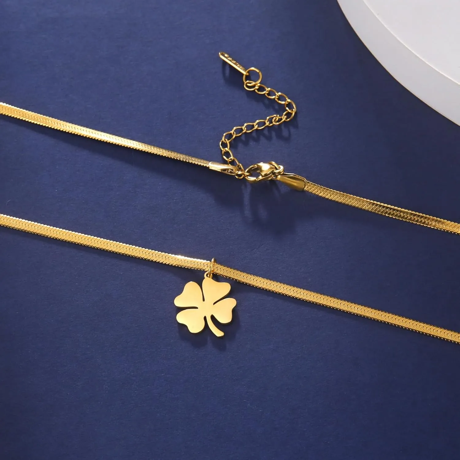 Celtic Good Luck Four Leaf Clover Necklace Irish Shamrock Shape Lucky Charm Pendant Protection Amulet Jewelry For Women Teen