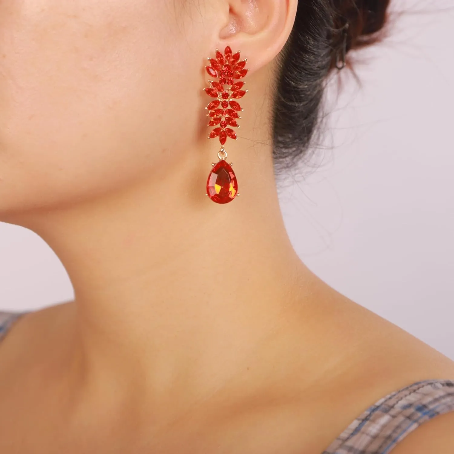 Chargances Bridal Rhinestone Teardrop Earrings Elegant Leaf Crystal Long Dangle Chandelier Earrings Wedding Statement Costume Jewelry for Women