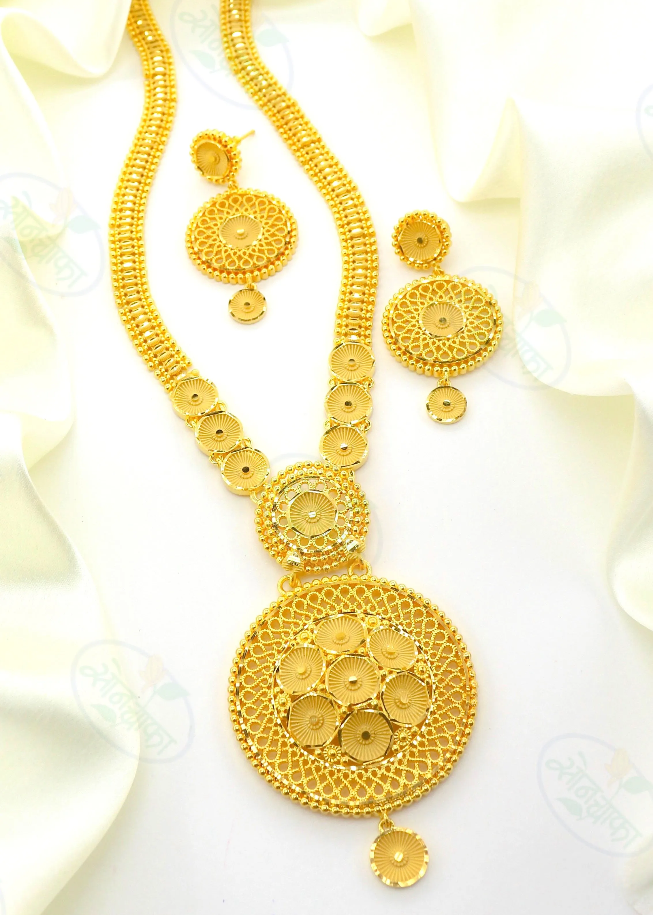 CLASSY CIRCLE DESIGNER NECKLACE