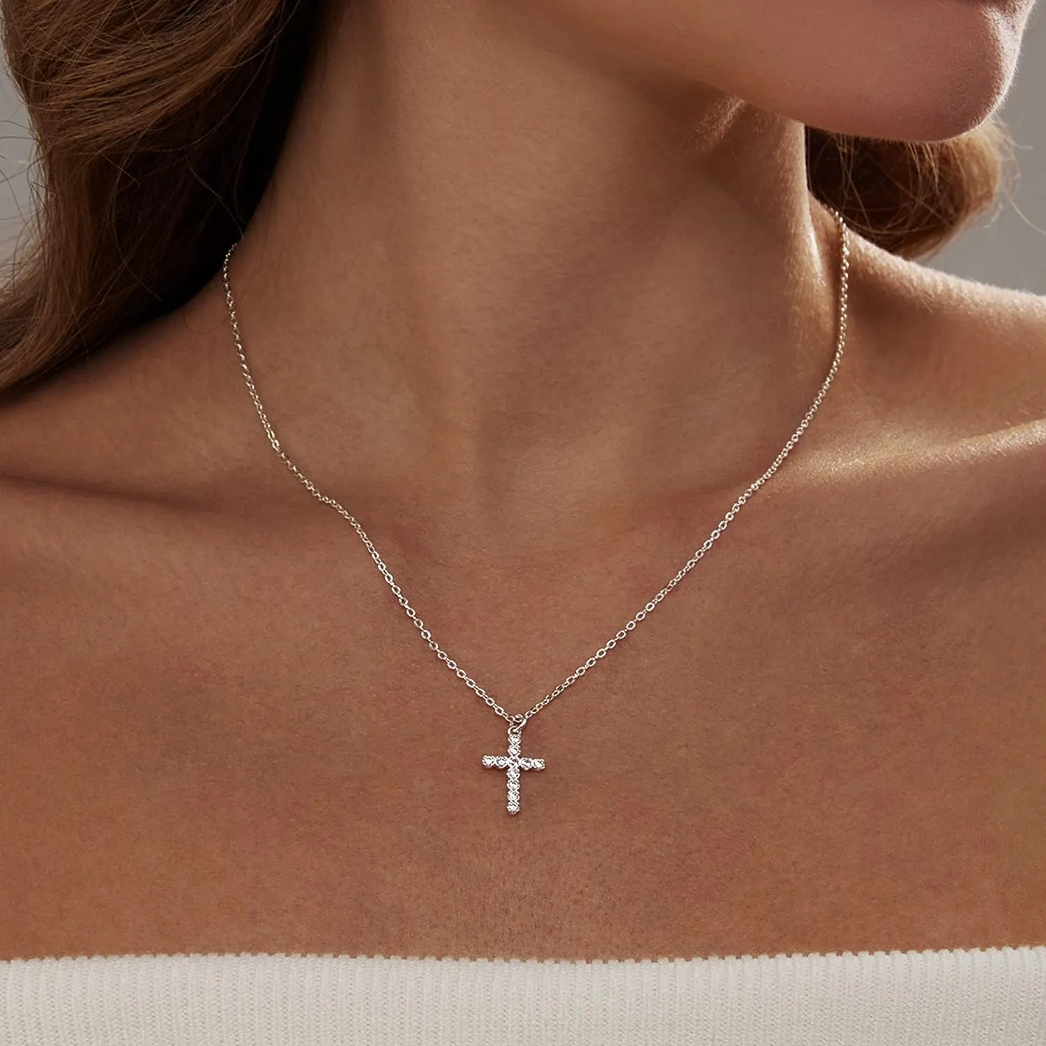 Cross Necklace for Women, Dainty 18K Gold Plated Small Cross Pendant Necklace Simple Gold Cross Necklaces for Women Trendy Gold Jewelry for Women Gift