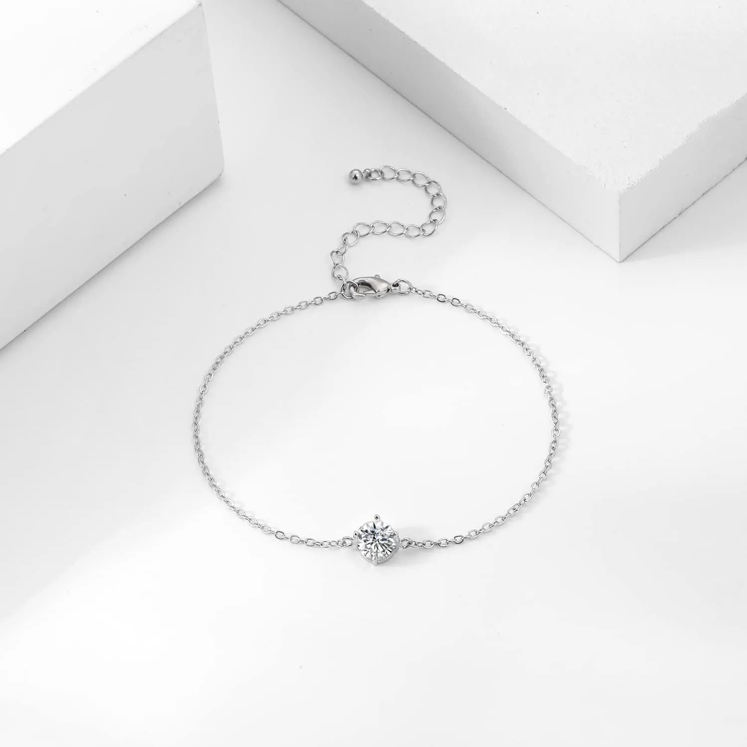 DHQH Bridesmaids Gift Set of 6 or 4 Bridesmaid Bracelet 18K Gold Plated Knot Bracelet I Couldnt Tie a Knot Without You Wedding Bridesmaid Proposal Bracelets Jewelry Gifts for Women