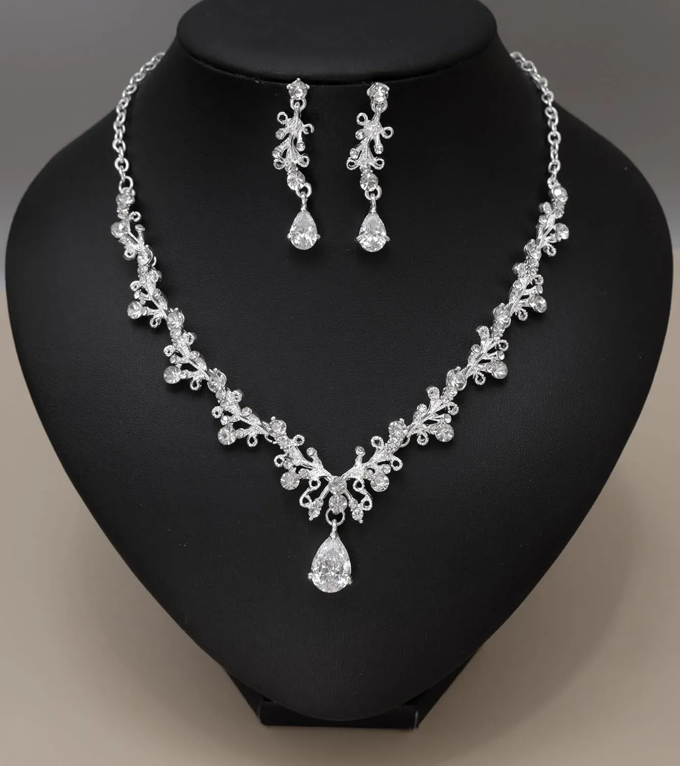 Elegant Bridal Crystal Necklace Earrings Bracelet Set Wedding Jewelry Sets Choker Necklace Prom Formal Costume Accessories for Bride Bridemaids Women