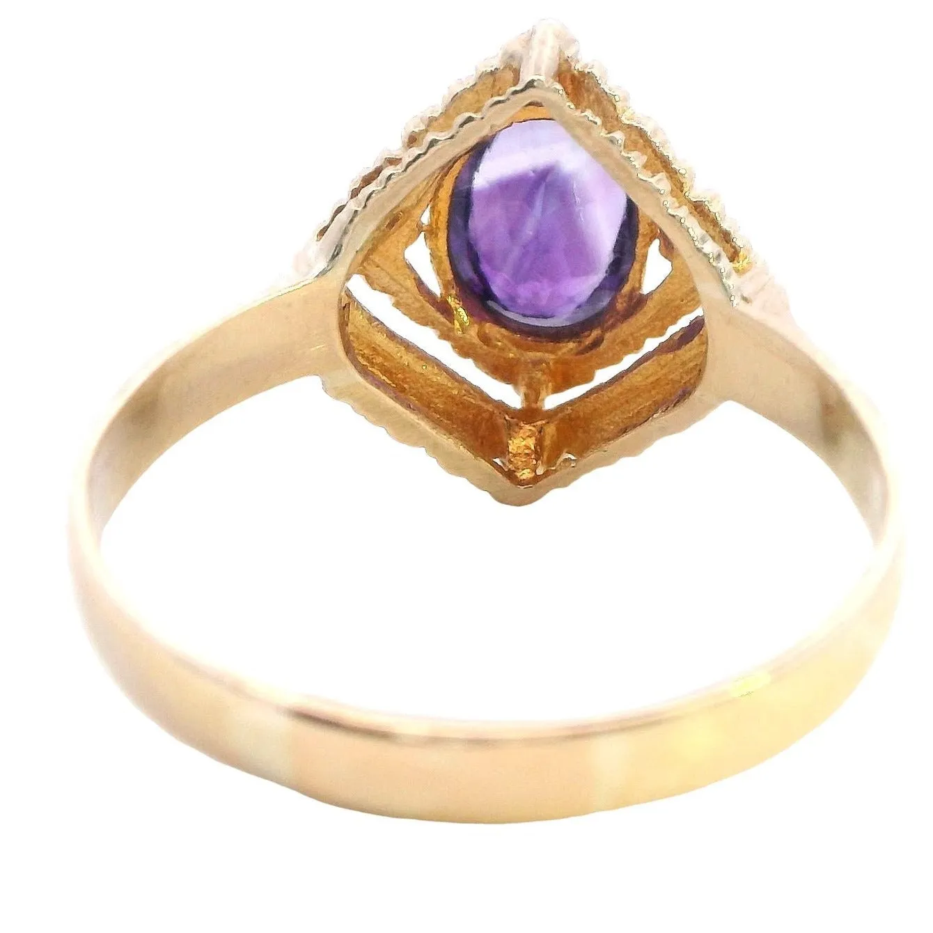 Enchanting 9ct Yellow Gold Oval Amethyst Ring