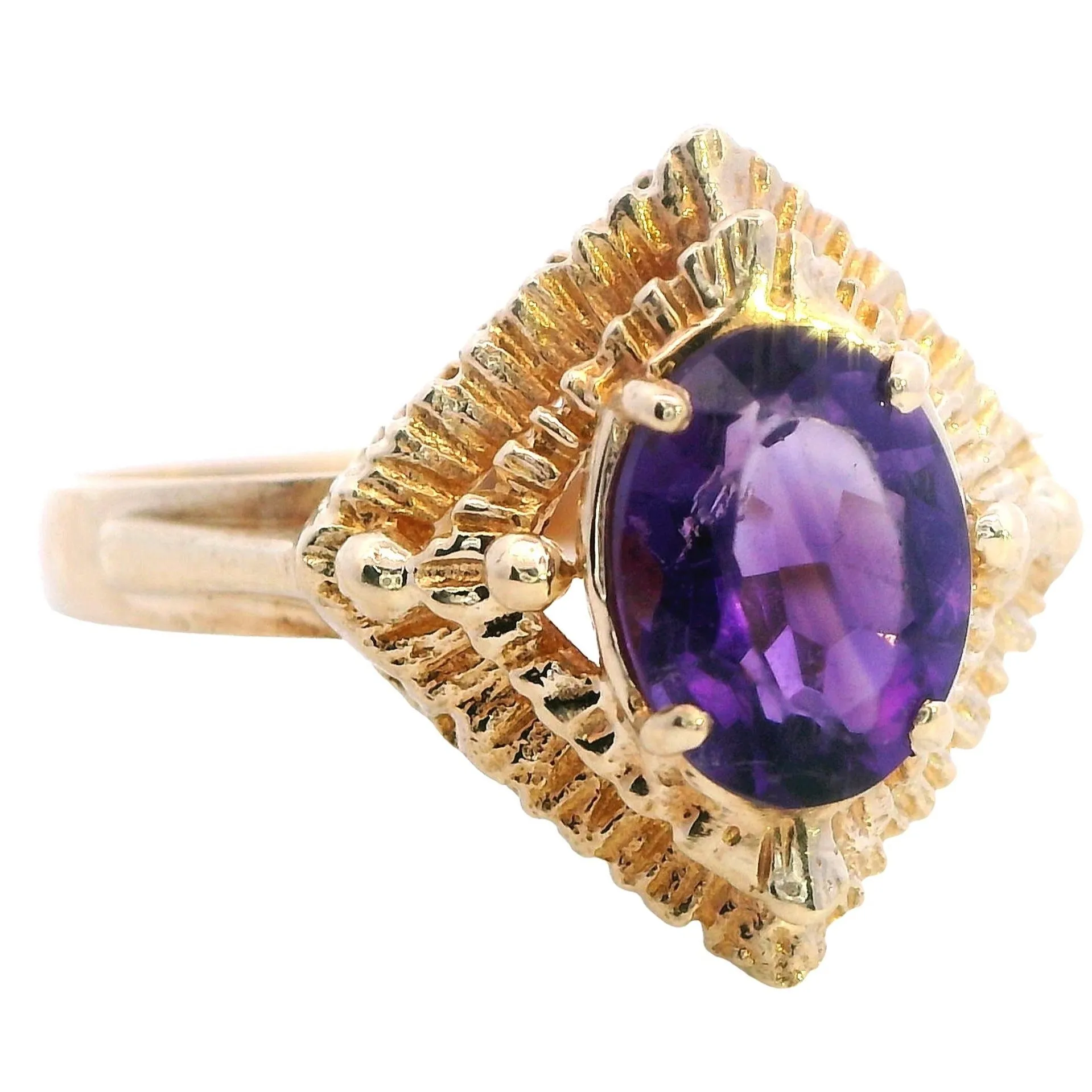 Enchanting 9ct Yellow Gold Oval Amethyst Ring