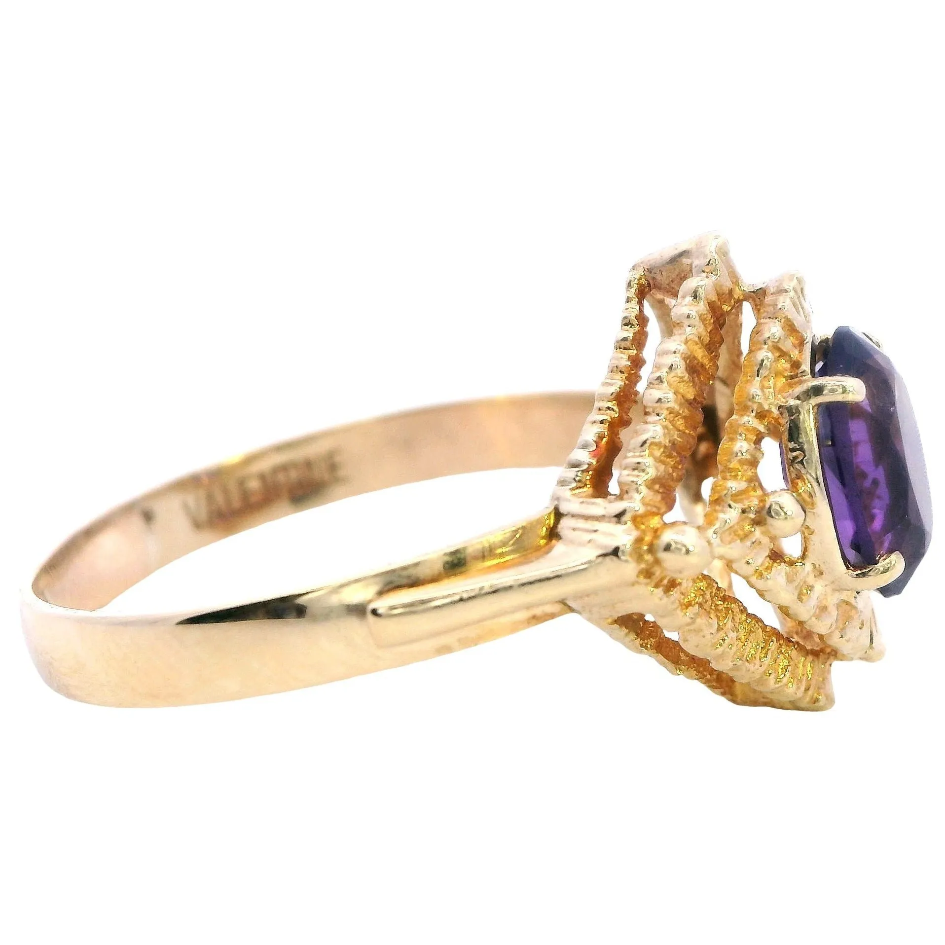 Enchanting 9ct Yellow Gold Oval Amethyst Ring