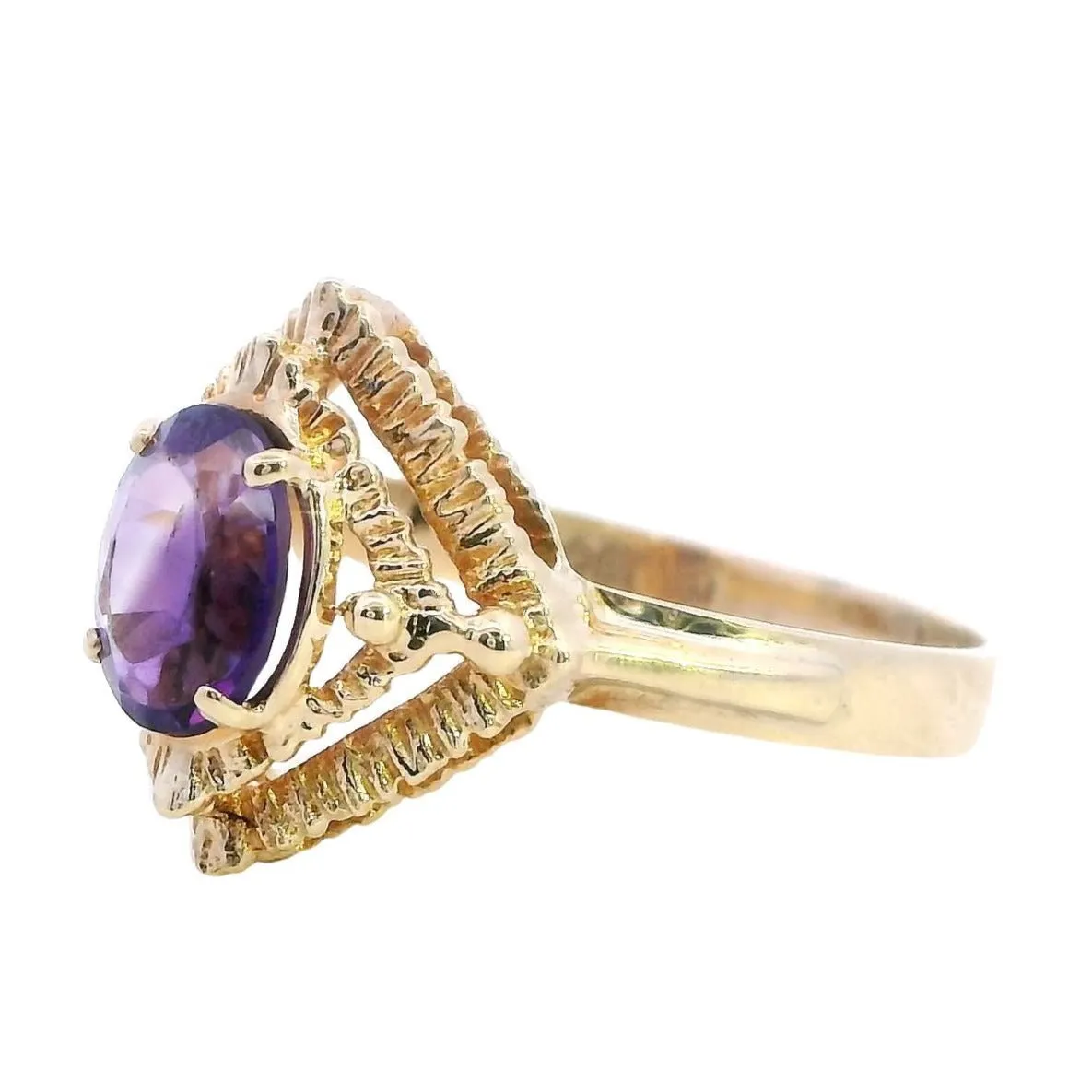 Enchanting 9ct Yellow Gold Oval Amethyst Ring
