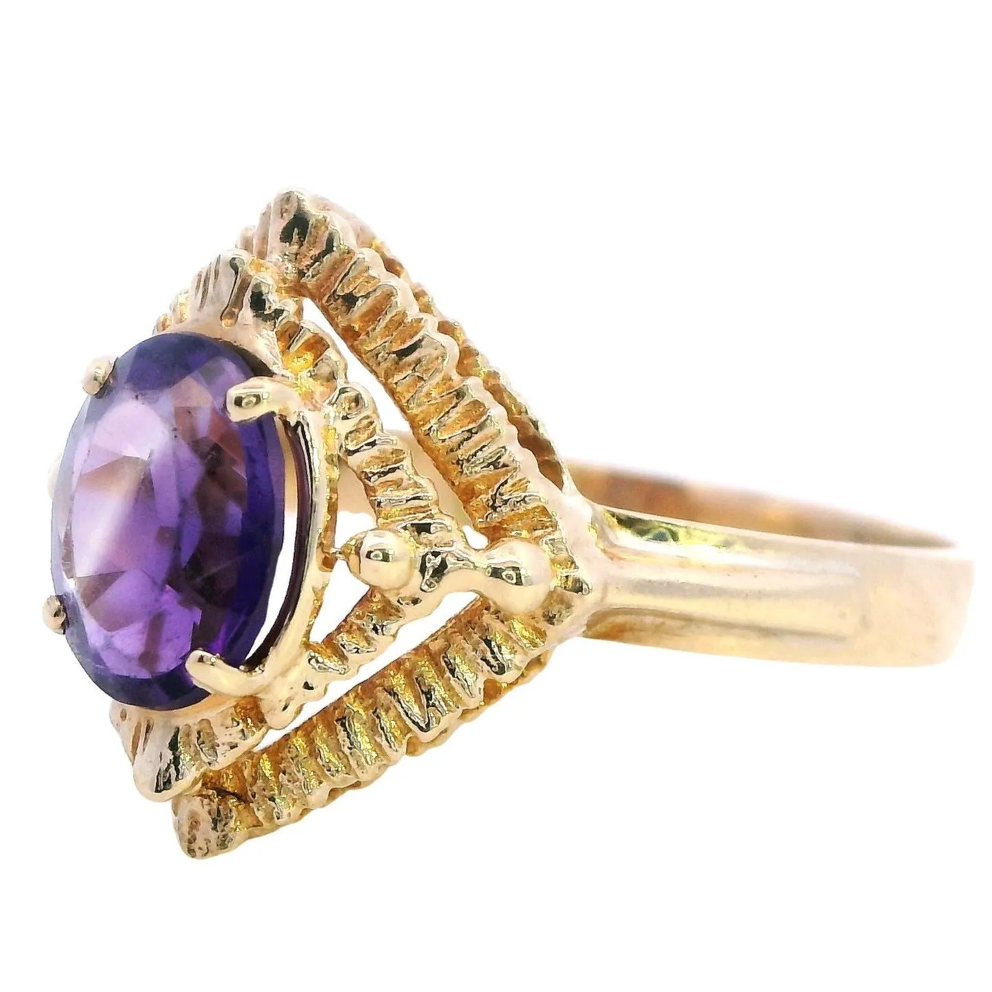 Enchanting 9ct Yellow Gold Oval Amethyst Ring
