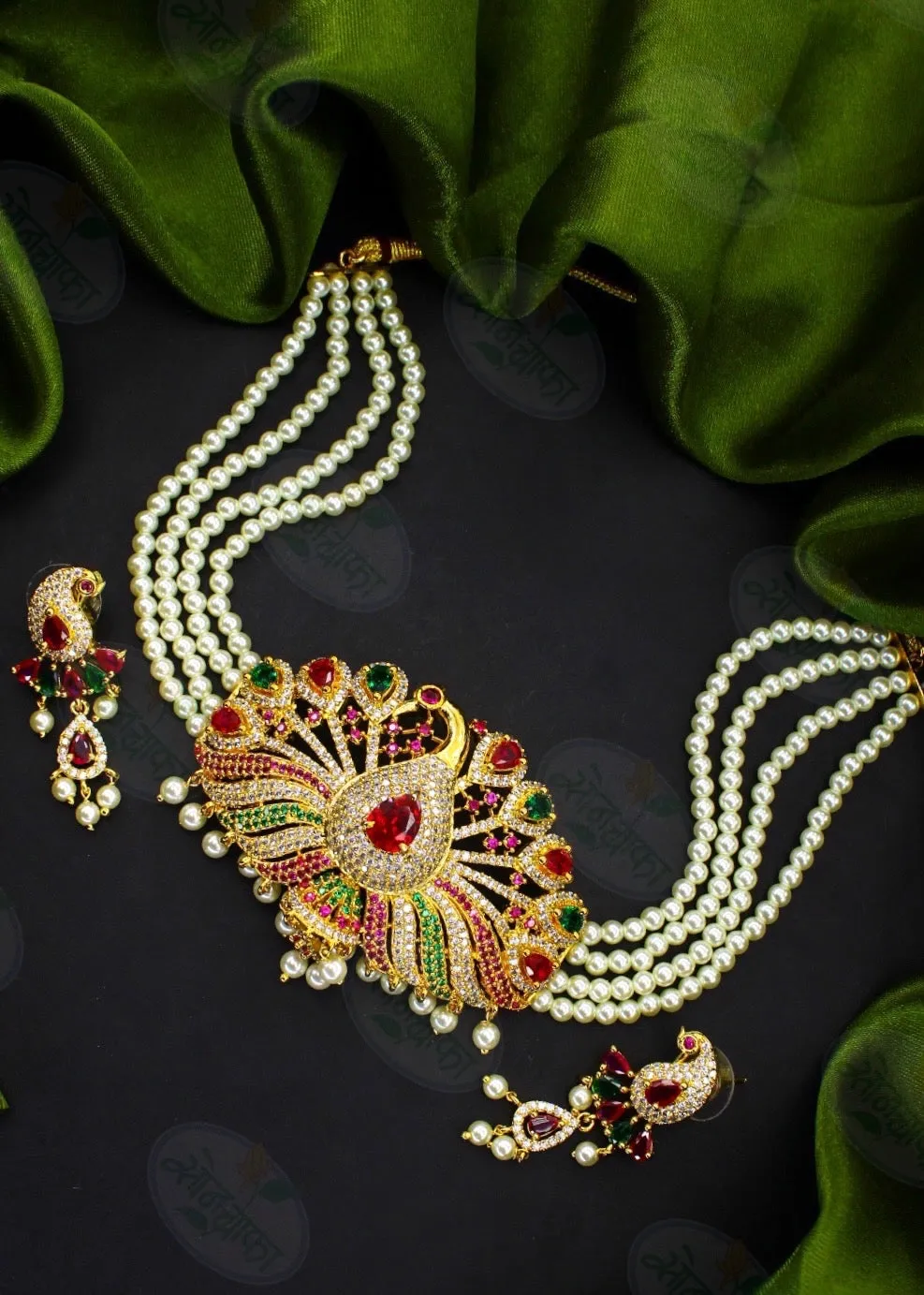 FESTIVE FANCY PEACOCK CHOKER