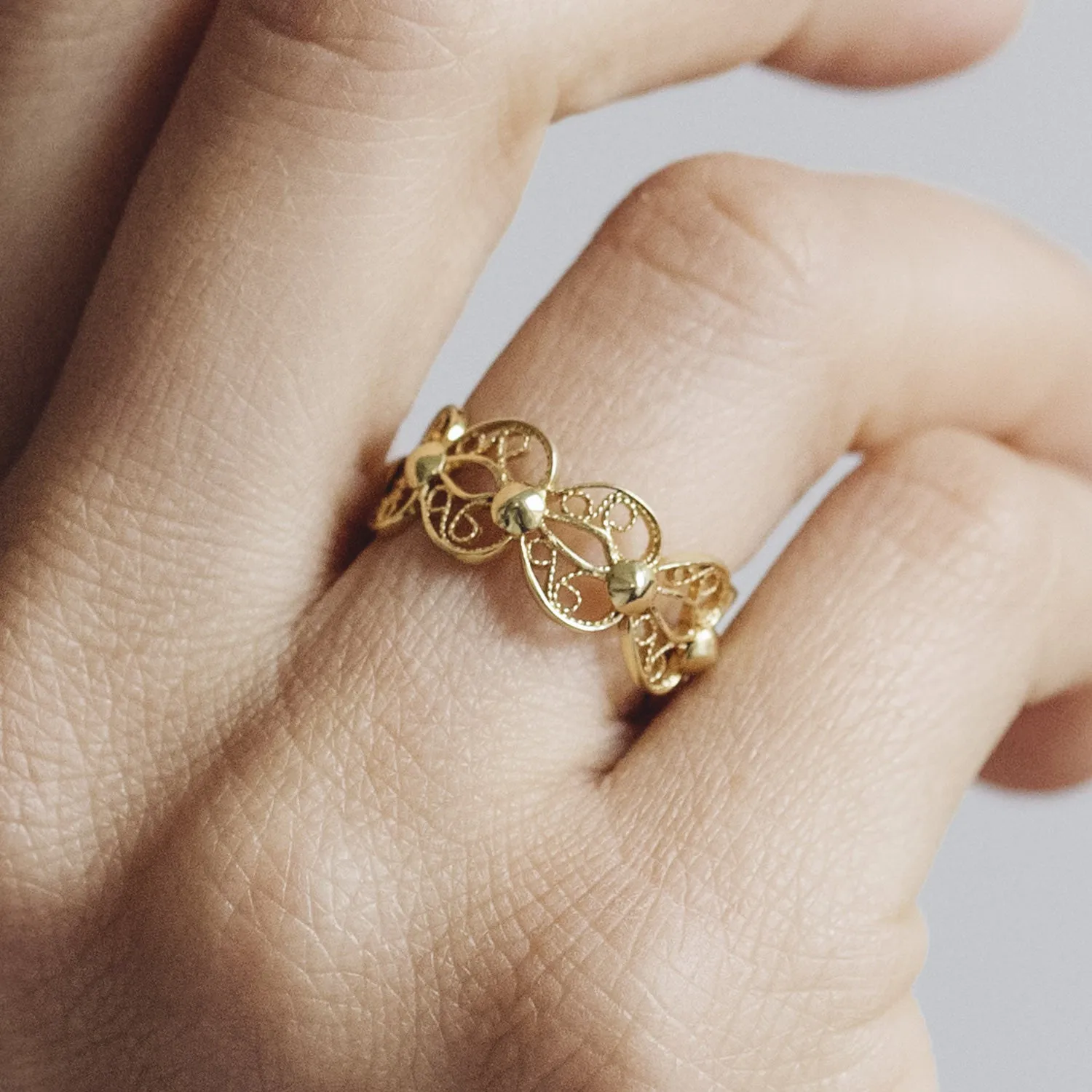 Filigree Enchanting Heart Ring in Silver