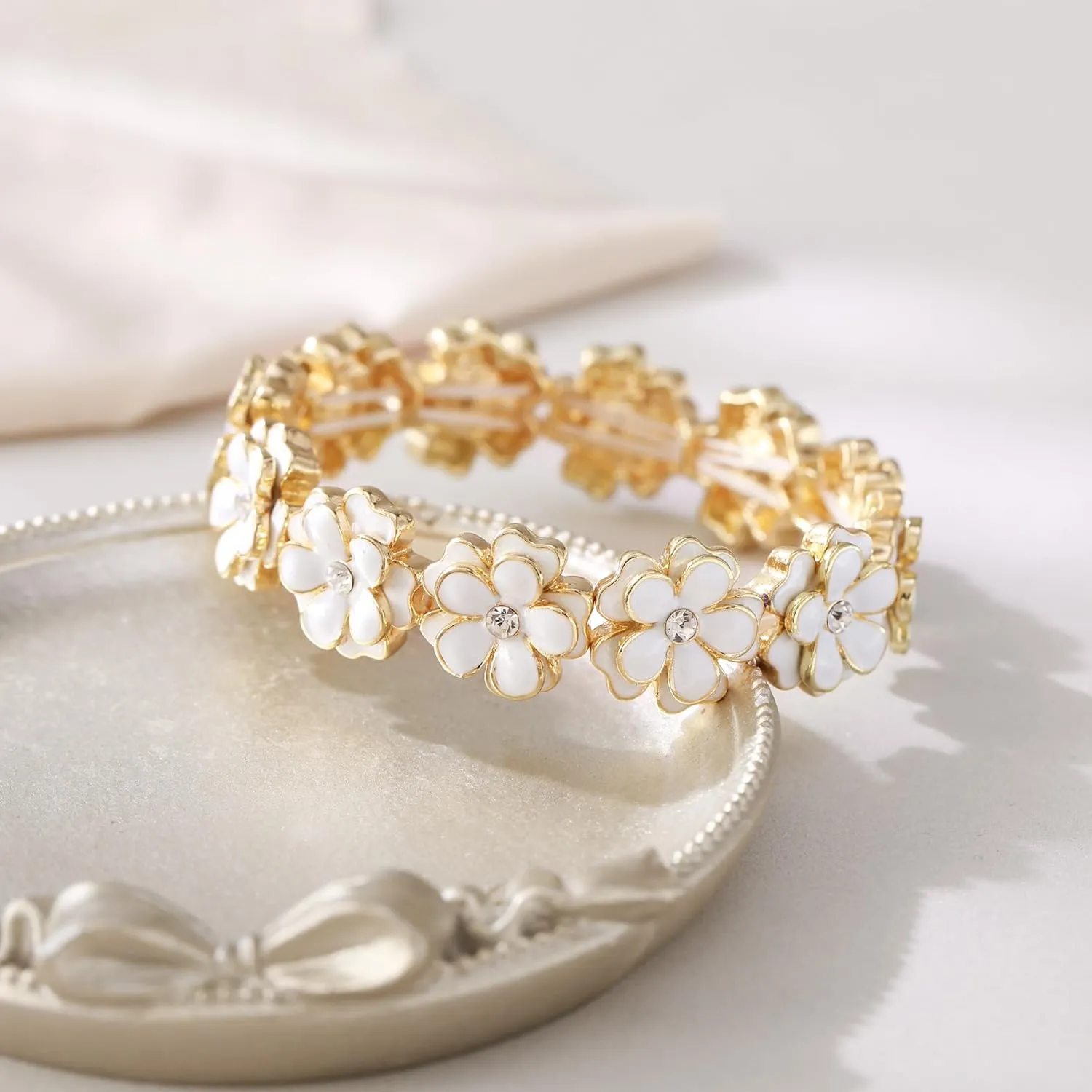 Flyonce Women's Flower Bracelet, Vintage Enamel Floral Flowers Elastic Stretch Bracelets Adjustable Flower Jewelry for Wedding Prom Party