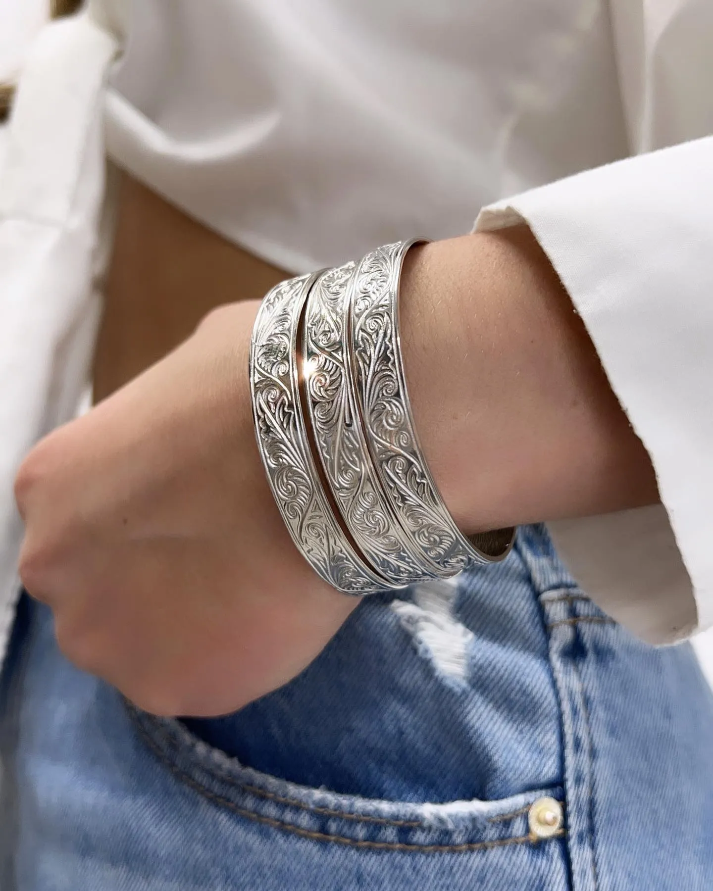 Gold Carved Bangle - Adults