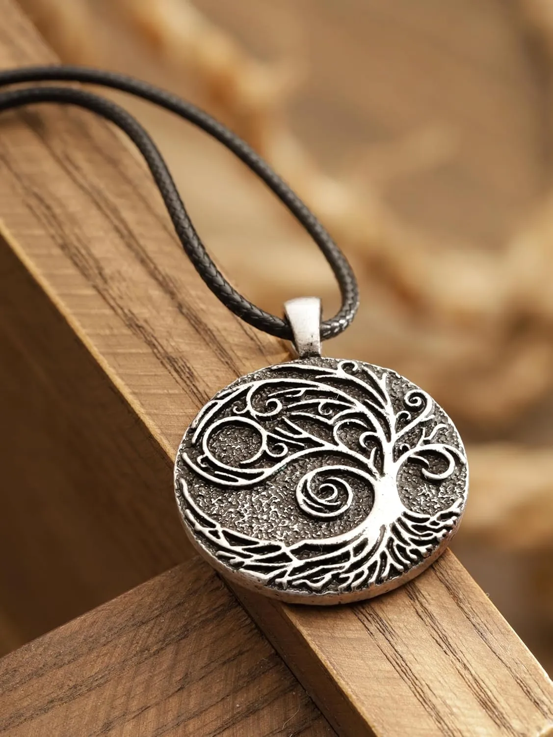 HAQUIL Viking Celtic Wiccan Tree of Life Pendant Necklace, Tree of Life Jewelry Gifts for Men and Women