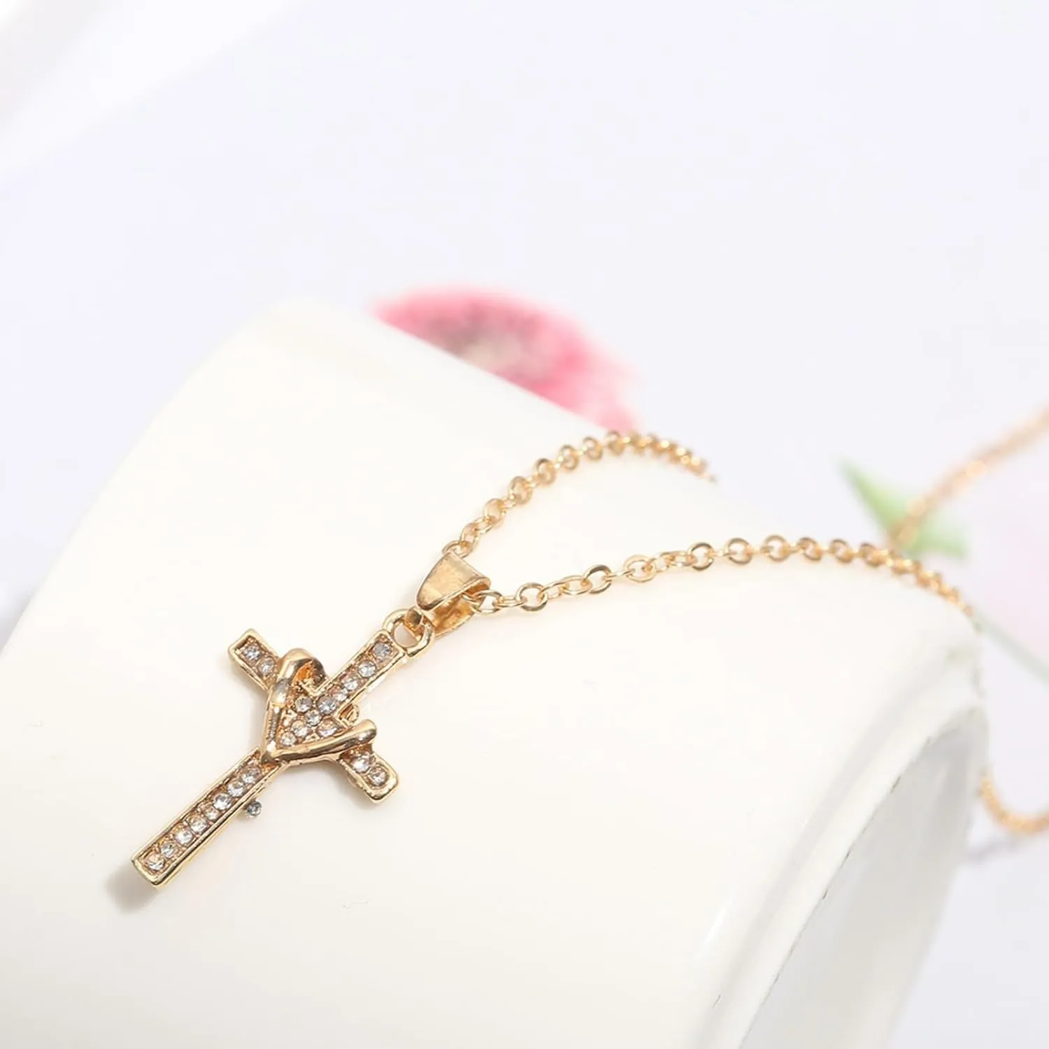 Heart Cross Pendant Necklace for Women Sparkly White Love Rhinestone Necklace Dainty Red Heart Cubic Zircon Necklace Vintage Cross Heart Crystal Statement Necklace Valentines Costume Jewelry Accessories
