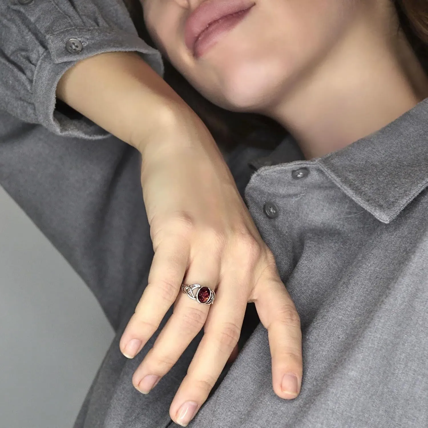 HolidayGiftShops Sterling Silver and Baltic Honey Celtic Amber Ring Celtic Knots