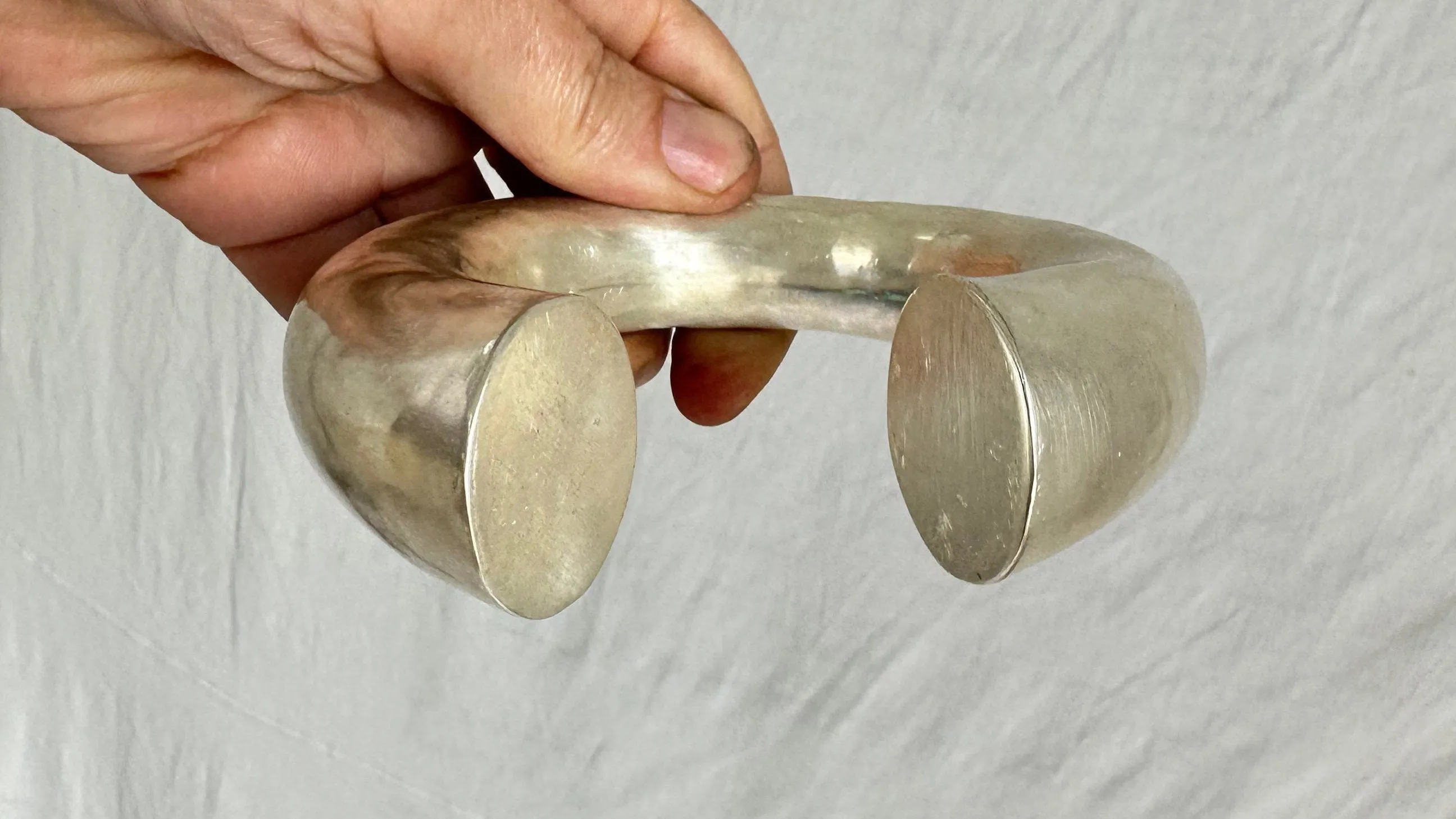 Karen Hill Tribe Silver Bangle. Lovely Shape! 0649