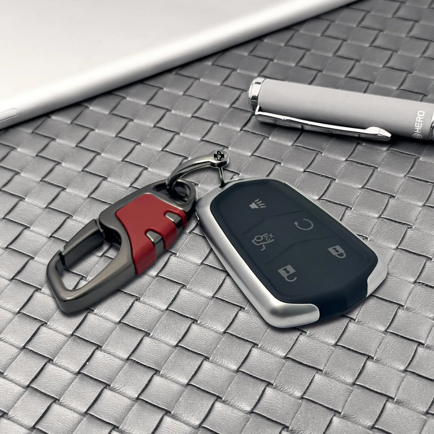 Keychain Clip Car Key Chain Hooks with 4 Heavy Duty Key Rings and 1 D Ring,Carabiner Keychain for Men and Women