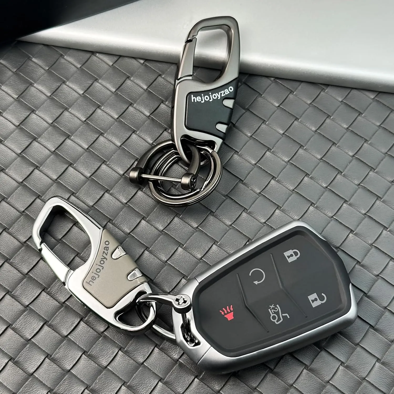 Keychain Clip Car Key Chain Hooks with 4 Heavy Duty Key Rings and 1 D Ring,Carabiner Keychain for Men and Women