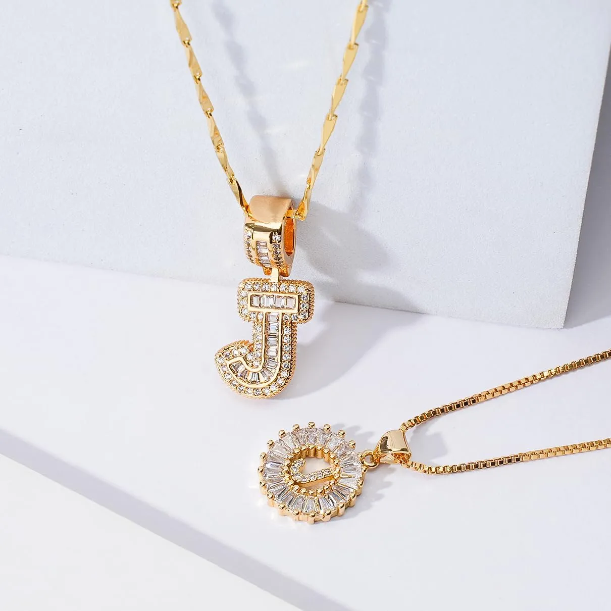 Letter Necklace 14k Gold Plated Bling Dainty Necklaces Trendy Chunky Custom Name Necklace Personalized Round Circle Pendant Zirconia Letters Name Crystal Jewelry Gifts for Women