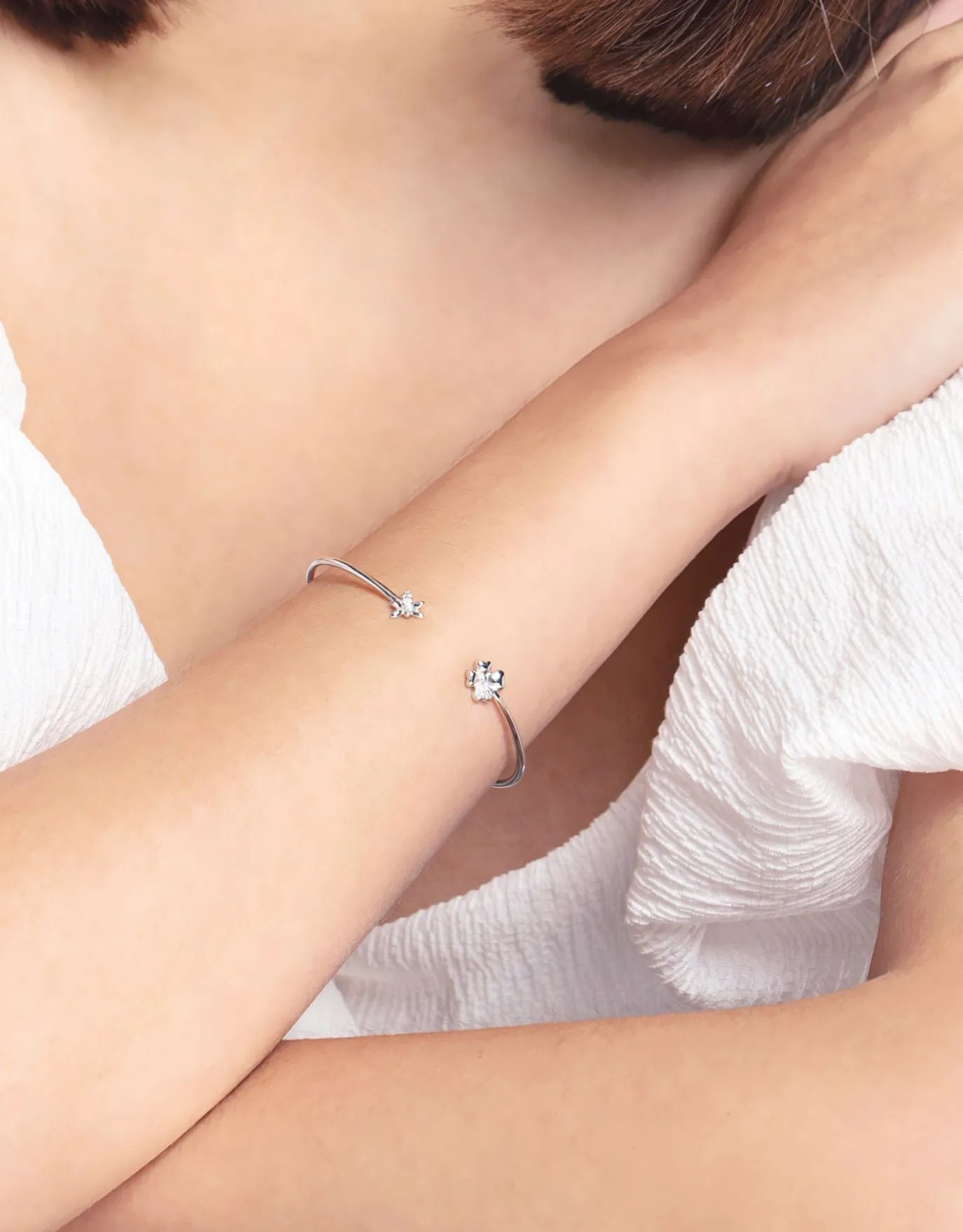 LVC Charmes Clover Diamond Bangle