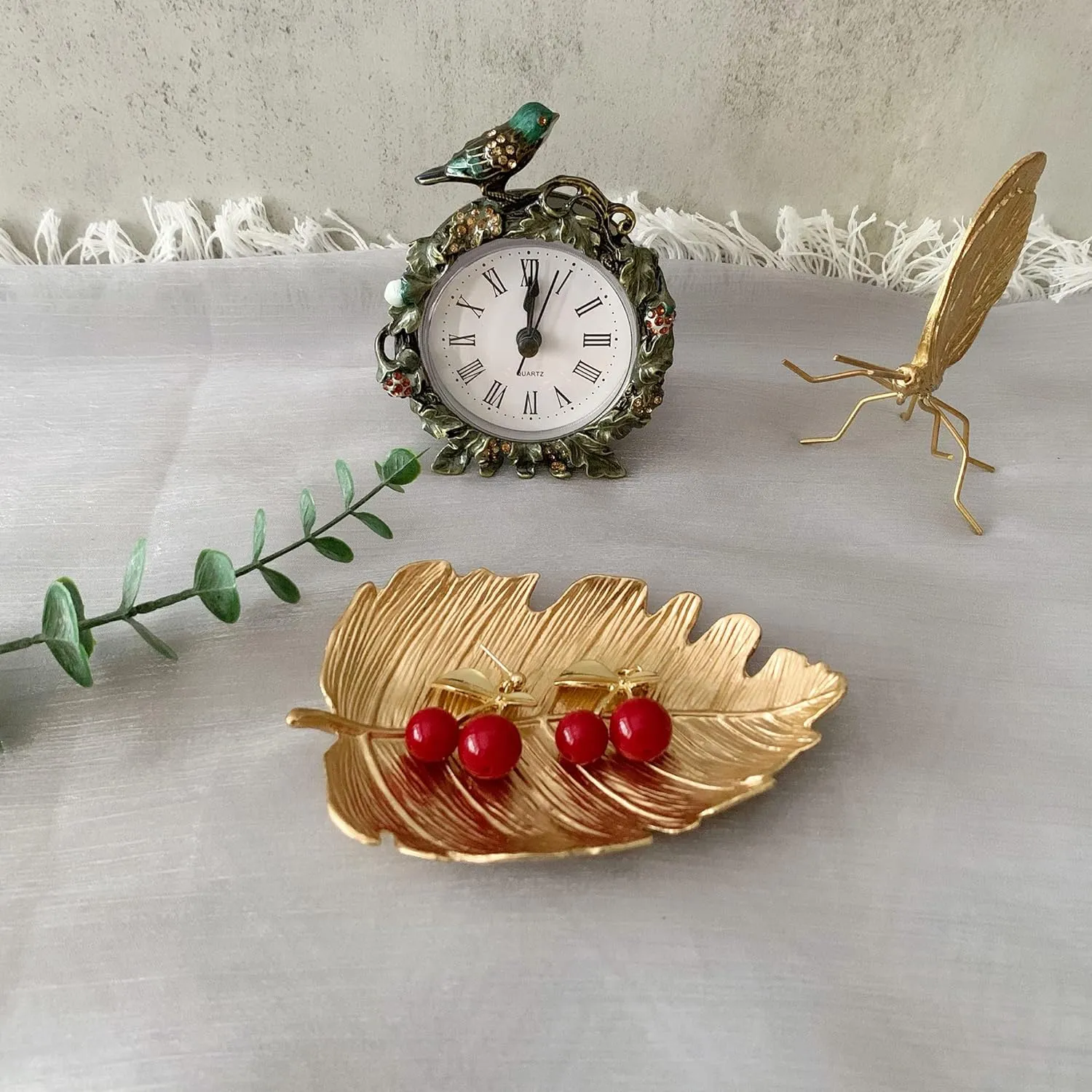 Metal Jewelry Dish, Small Leaf Shaped Ring Holder Jewelry Organizer, Trinket Dish Vanity Tray for Dresser Christmas Birthday Wedding Gifts