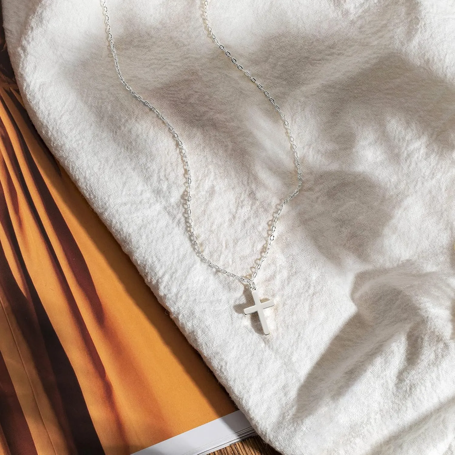 Moodear Fathers Day Gifts Cross Necklace for Women - Dainty 14K Gold Plated/Sterling Silver/Rose Gold Layered Cross Pendant Simple Cute Necklaces for Women Trendy Jewelry Gifts