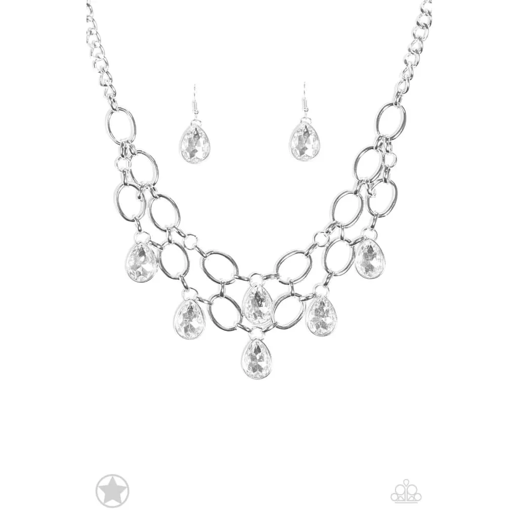 Paparazzi Show-Stopping Shimmer - White