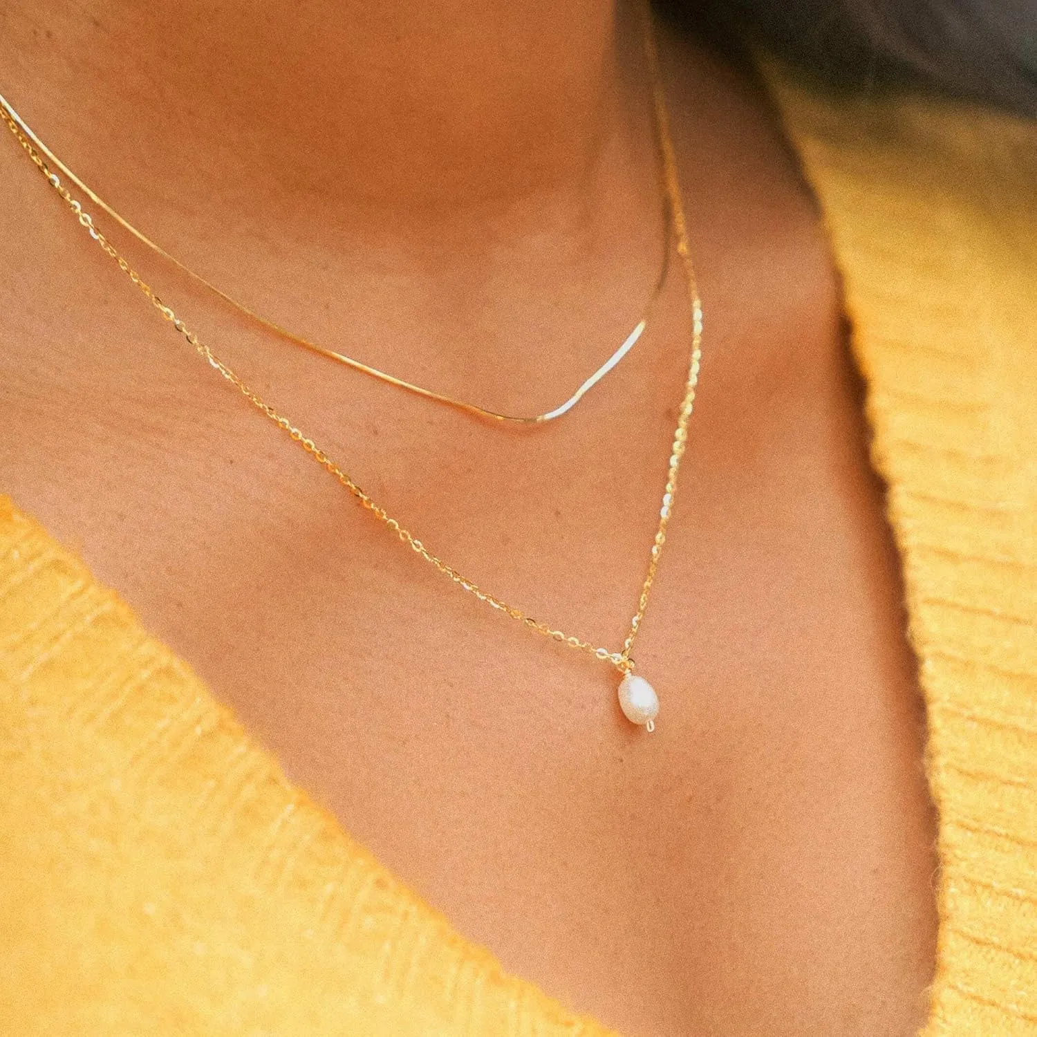 Pearl Necklaces for Women, 14K Gold Plated Handmade Dainty Pearl Chain Necklace Delicate Freshwater Pearl Pendent Necklace for Women Everyday Jewelry Gift