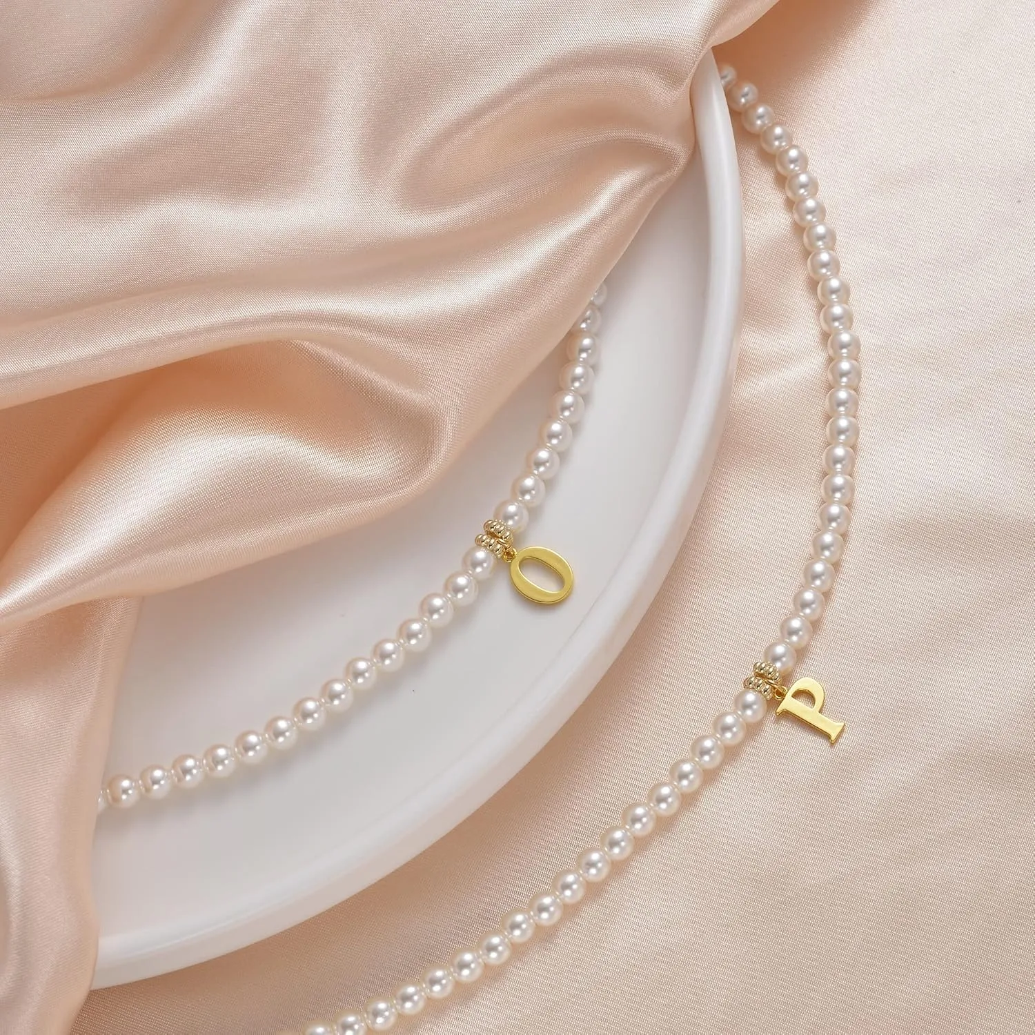 Pearl Necklaces for Women, Faux Pearl Choker Necklace And Earring Set Jewelry Gifts Mothers Day Gifts for Mom,Dainty Pendant Pearl Initial Necklace.