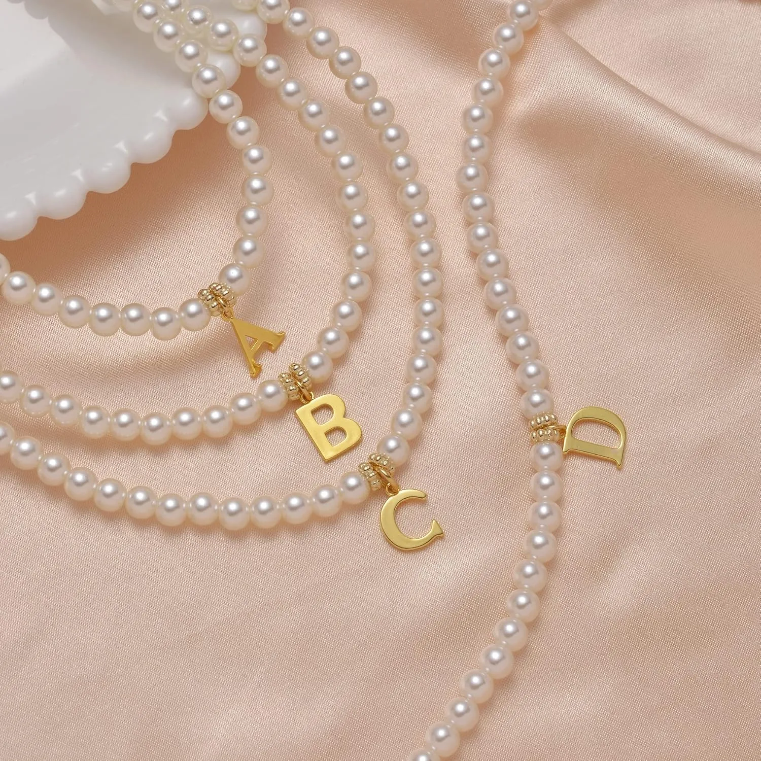 Pearl Necklaces for Women, Faux Pearl Choker Necklace And Earring Set Jewelry Gifts Mothers Day Gifts for Mom,Dainty Pendant Pearl Initial Necklace.