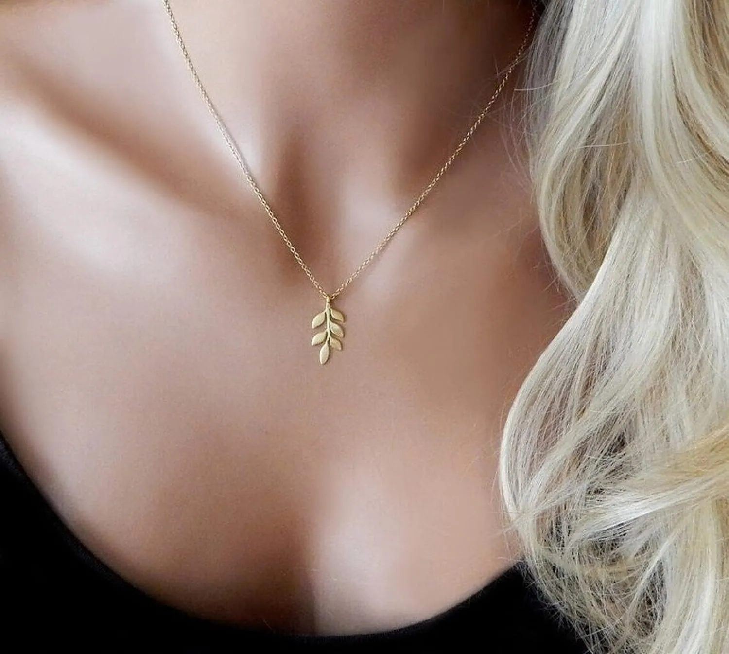 Pencros Dainty Pendant Necklace,18K Gold Plated Pumpkin Ghost Hammered Coin Delicate Chain Minimalist Simple Halloween Jewelry Friend's Gift