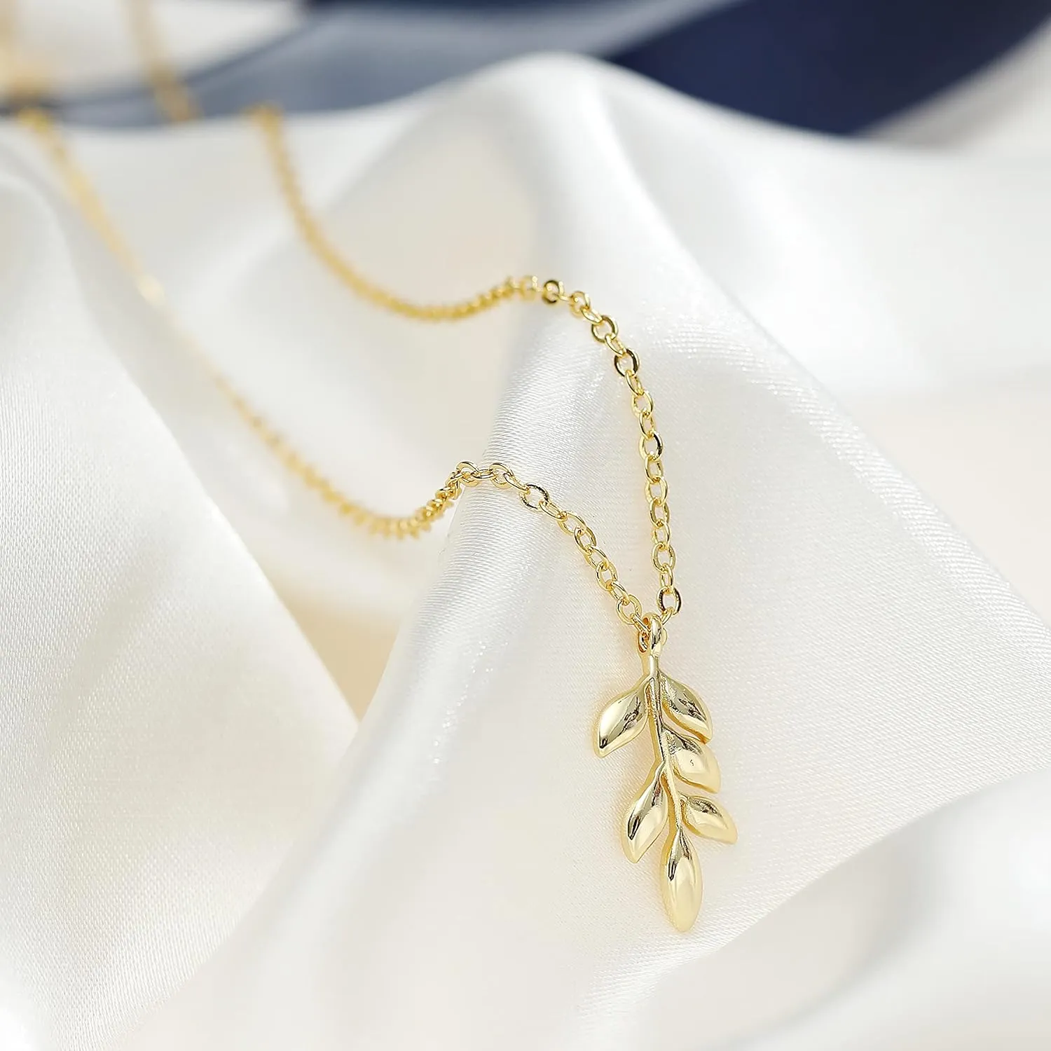 Pencros Dainty Pendant Necklace,18K Gold Plated Pumpkin Ghost Hammered Coin Delicate Chain Minimalist Simple Halloween Jewelry Friend's Gift