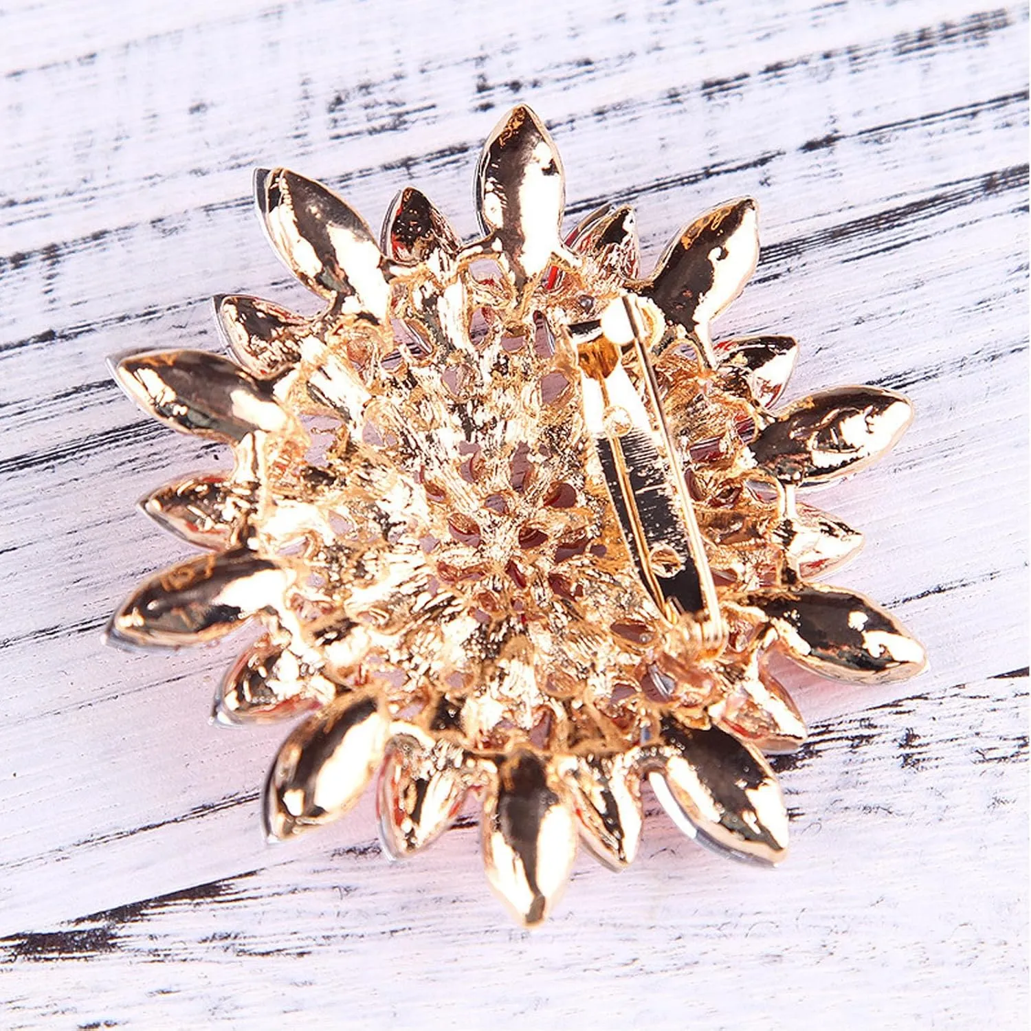 Premium Rhinestone Sunflower Brooch Pin for Women,Pink/White/Red/Black Flower Brooch Stylish Elegant Crystal Brooch Clothing Hat Bag Accessories Jewerly Gifts