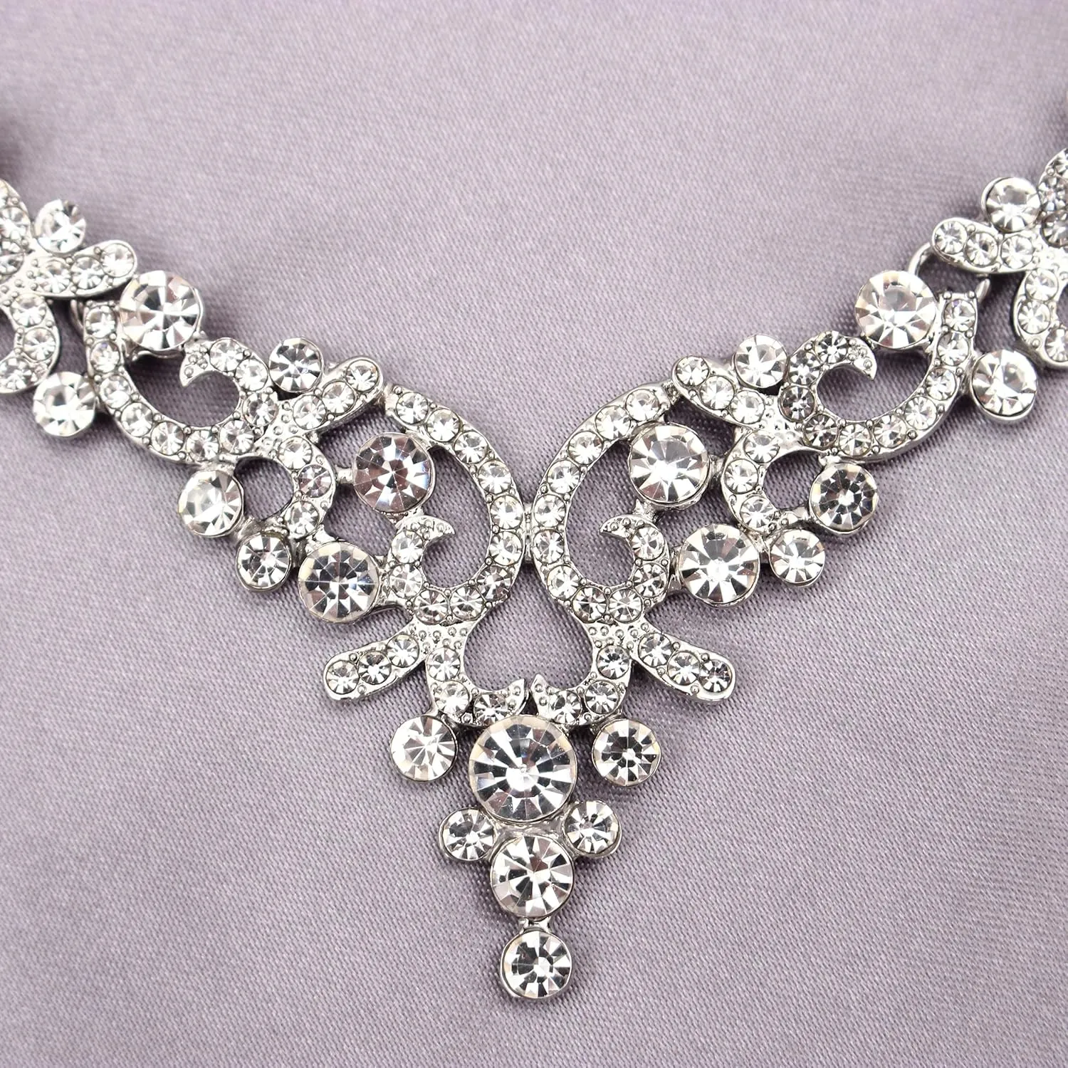 QLLYHLH Elegant Wedding Jewelry Set Austrian Crystal Necklace Dangle Earrings Link Bracelet Brides Bridesmaid Prom Costume Party Events Accessories for Woman