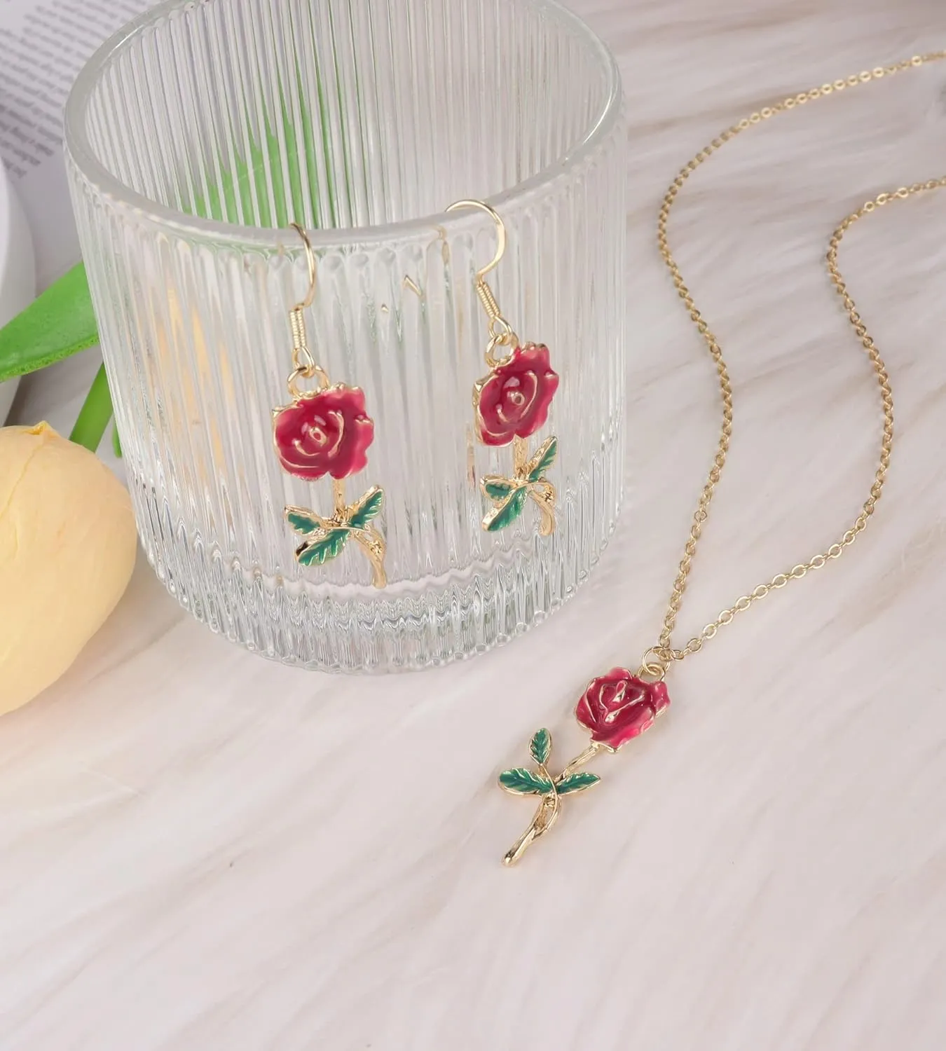 Rose Flower Earrings for Women, Fashion and Romantic Vintage Rose Pendant Earrings Precious Dainty Jewelry Gift for Women Girls Mother Wife Sister Daughte