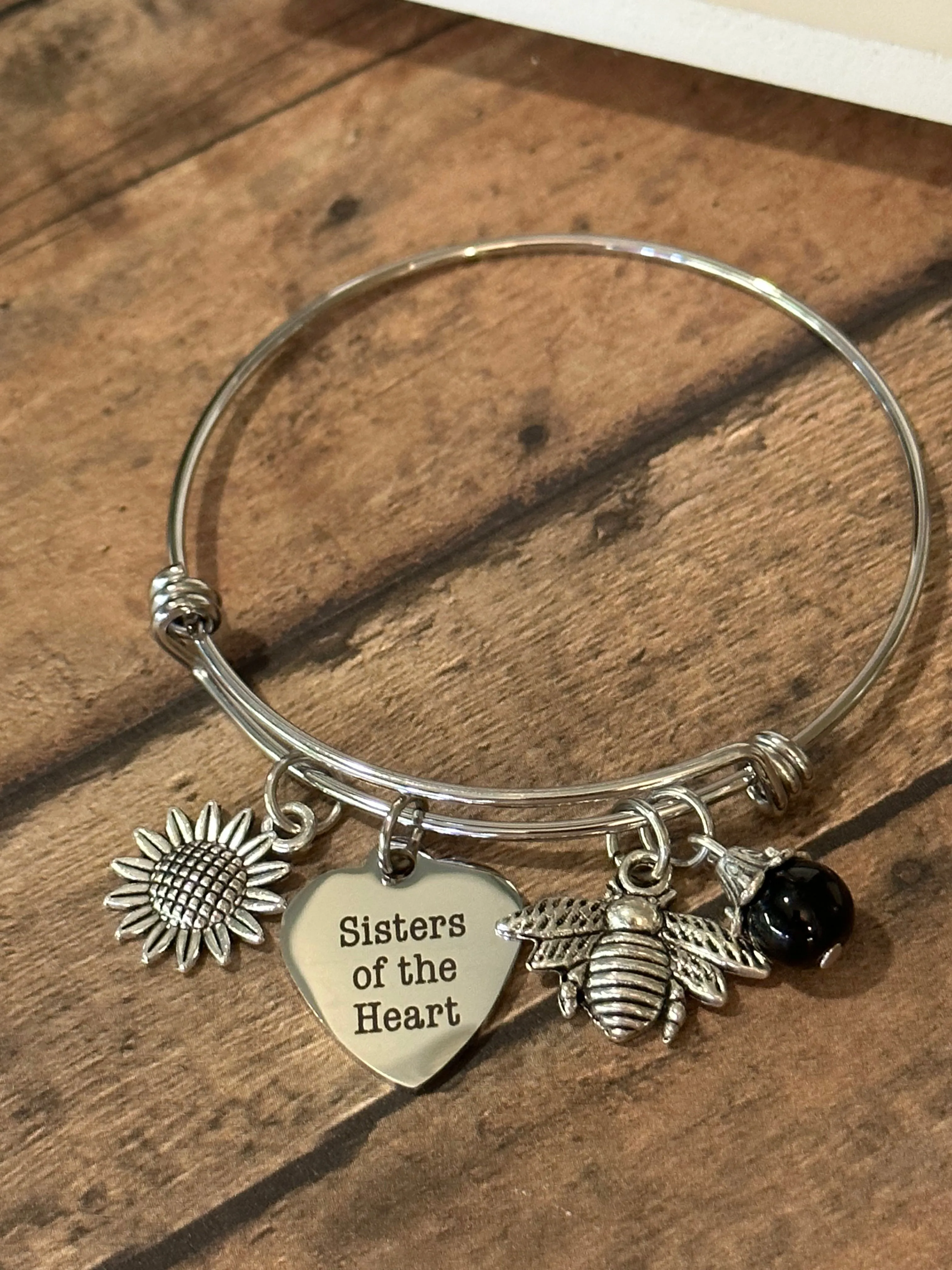 SISTERS OF THE HEART (B152)