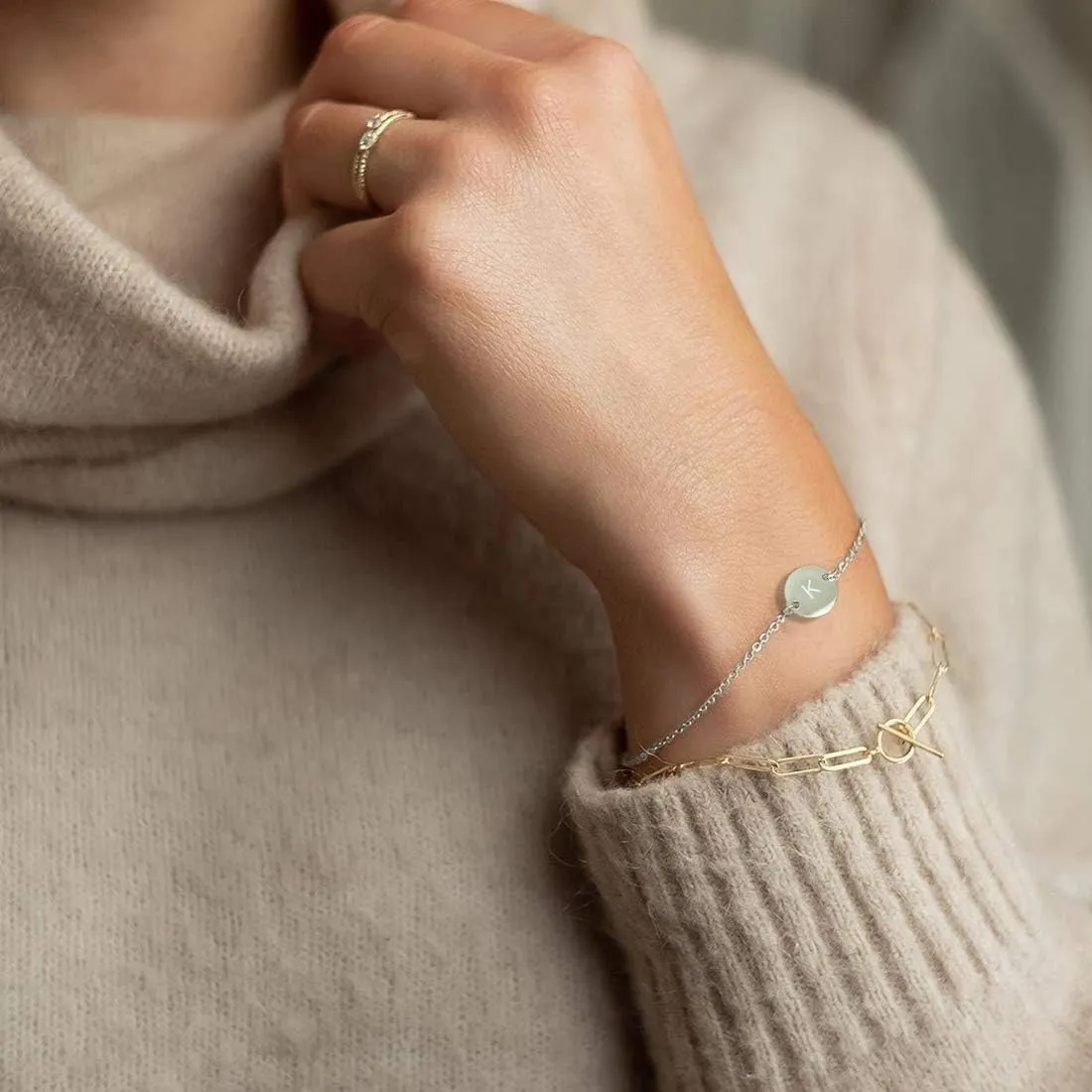 Stainless Steel Initial Bracelet Delicate Coin Letter Bracelet Dainty Small Disc Name Bracelet Personalized Monogram Charm Bracelet for Women