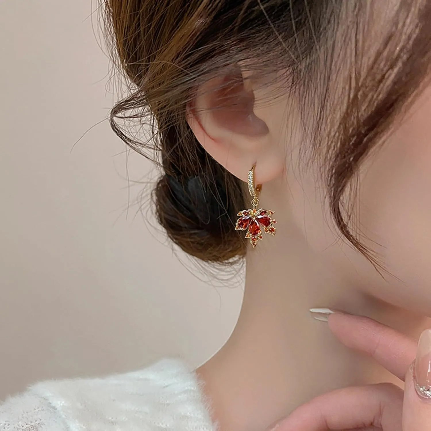 Unique Maple Leaf Dangle Drop Earrings for Women,Fashion Elegant Long Fall Earrings Sparkly Crystal Leaf Stud Earrings Hypoallergenic Party Prom Jewelry