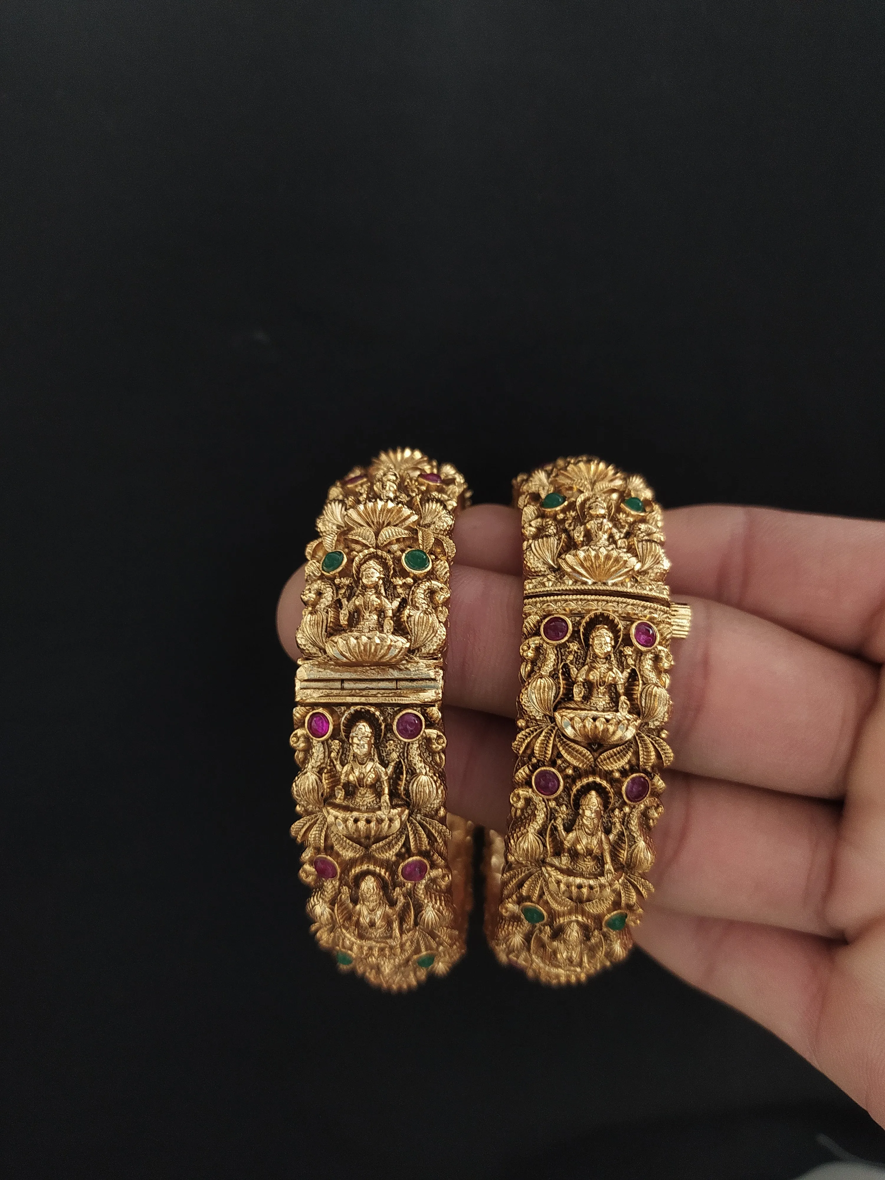 Unveiling Enchanting Matt Finish Divine Kemp Stone Antique Screw Kada