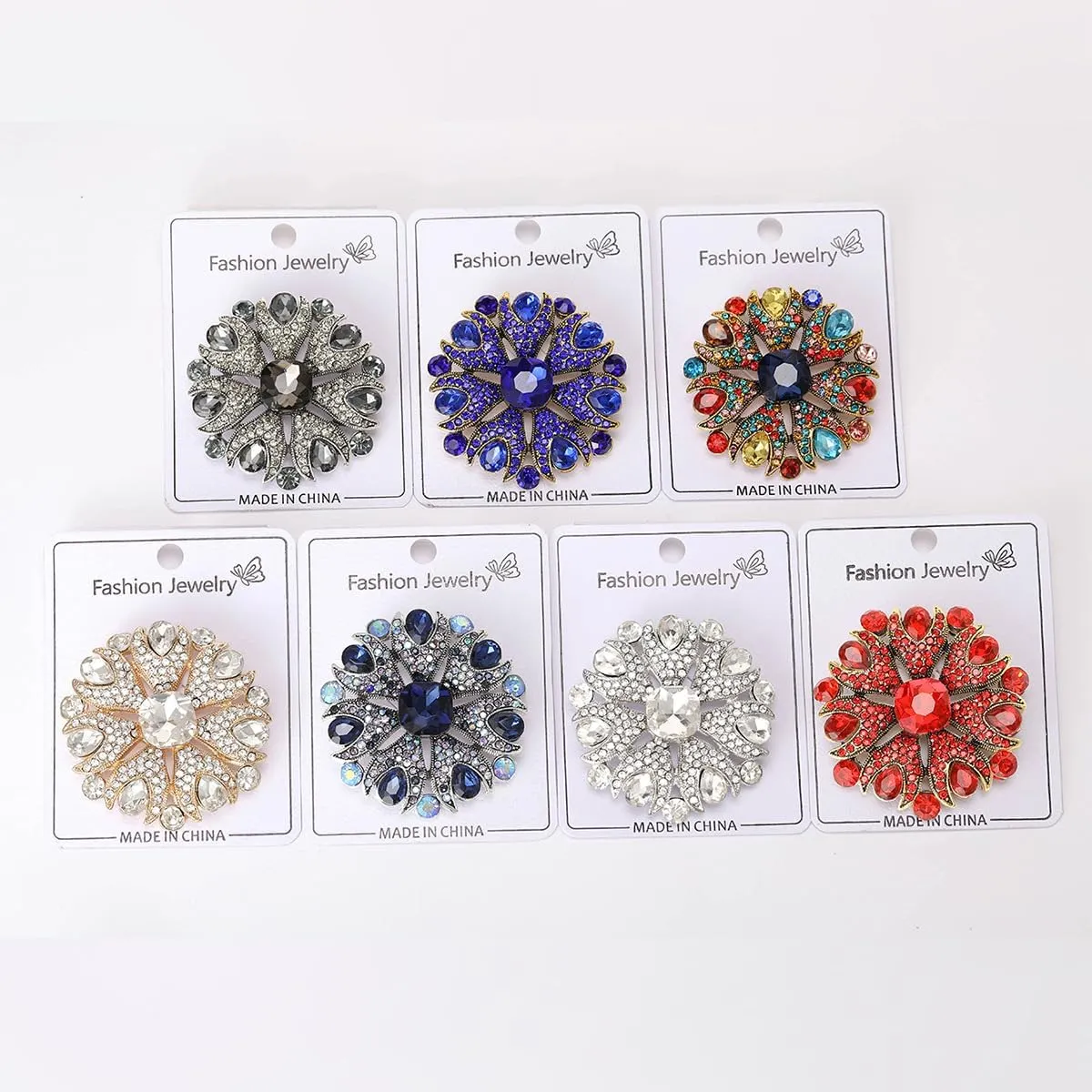 Vintage Rhinestone Flower Brooch for Women Dainty Crystal Flower Brooch Pin Stylish Crystal Brooch Elegant Clothing Hat Bag Accessories
