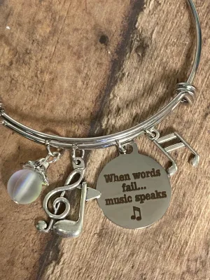 WHEN MUSIC SPEAKS (B41)