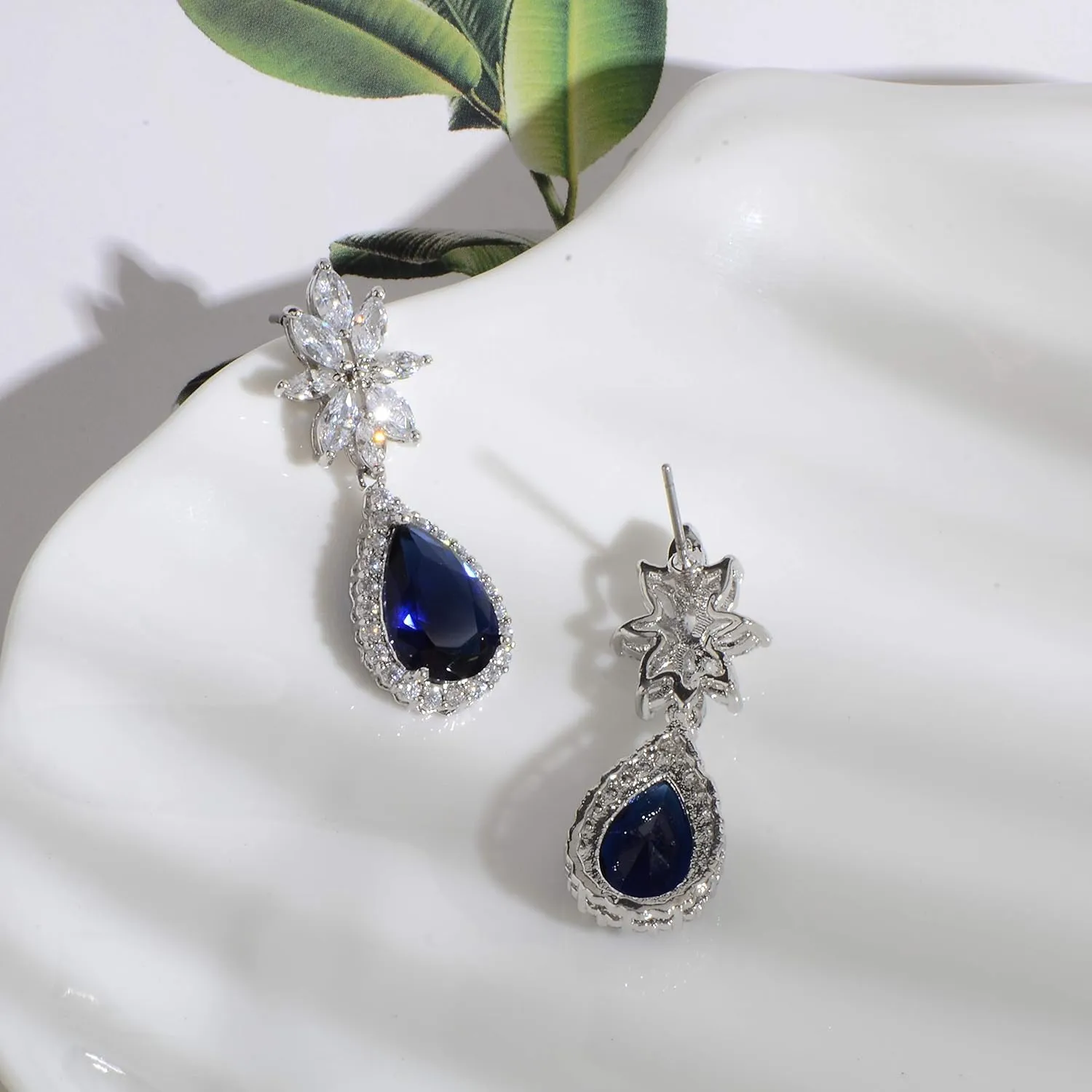 Women's Cubic Zirconia Bridal Earrings - Elegant Sterling Silver CZ Wedding Party Prom Earrings for Bride Bridesmaids Crystal Rhinestone Floral Cluster Chandelier Dangle Drop Earrings for Women Girls