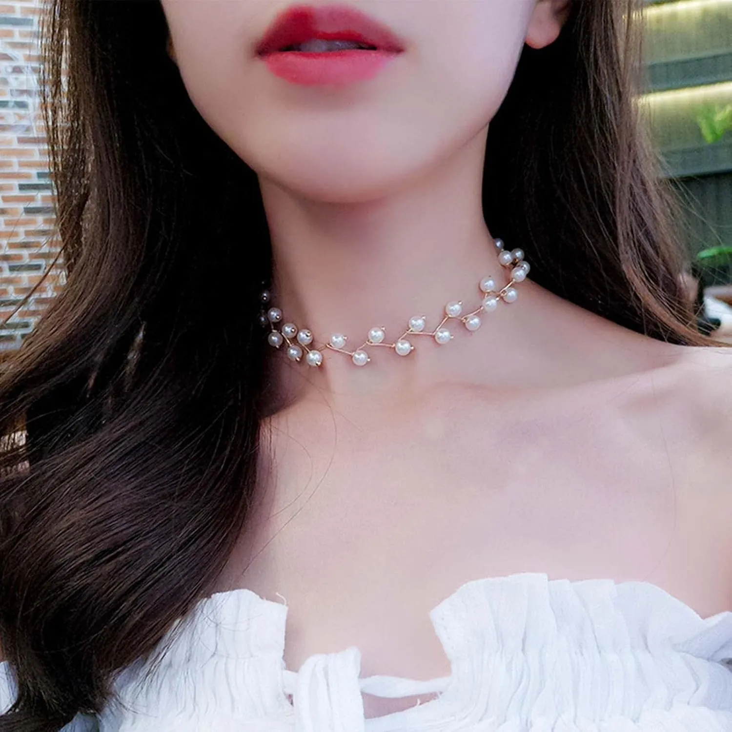 YienDoo Bridal Pearl Choker Necklace Chain Gold Pearl Chain Short Necklace Pearl Cluster Choker Chain Wedding Pearl Necklace Charm Prom Necklace Jewelry Gift for Women