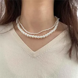 YienDoo Layered Pearl Necklace Choker Chain Round Imitation Pearl Choker Necklace Bride Pearl Wedding Necklace Multi-layered Pearl Clavicle Chain Necklace Jewelry for Women Girls