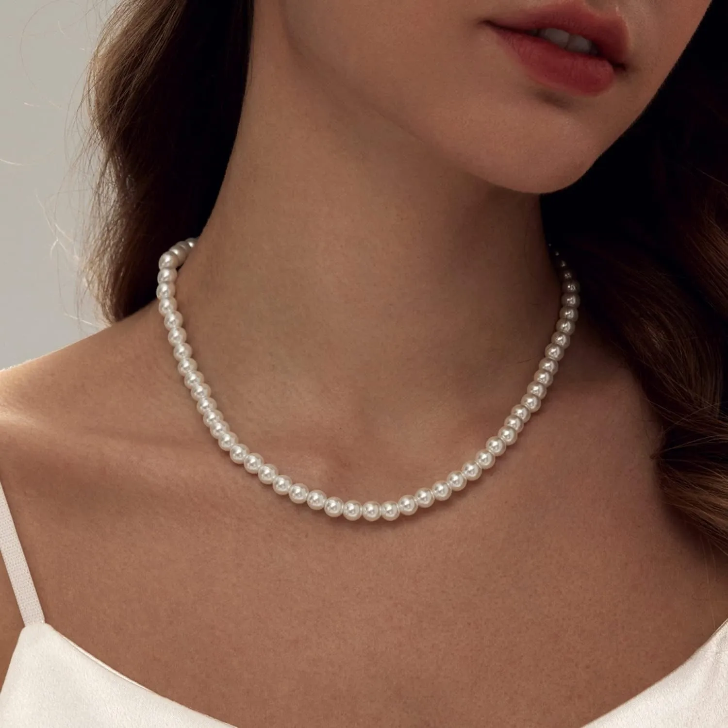 Zeffy Pearl Necklace 4MM/6MM/8MM Dainty Round Imitation Pearl Choker Necklace Wedding Pearl Necklace Delicate Jewelry for Women Simple Bridesmaid Jewelry Gifts