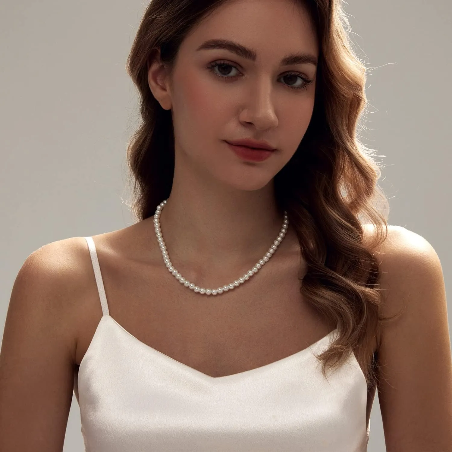 Zeffy Pearl Necklace 4MM/6MM/8MM Dainty Round Imitation Pearl Choker Necklace Wedding Pearl Necklace Delicate Jewelry for Women Simple Bridesmaid Jewelry Gifts